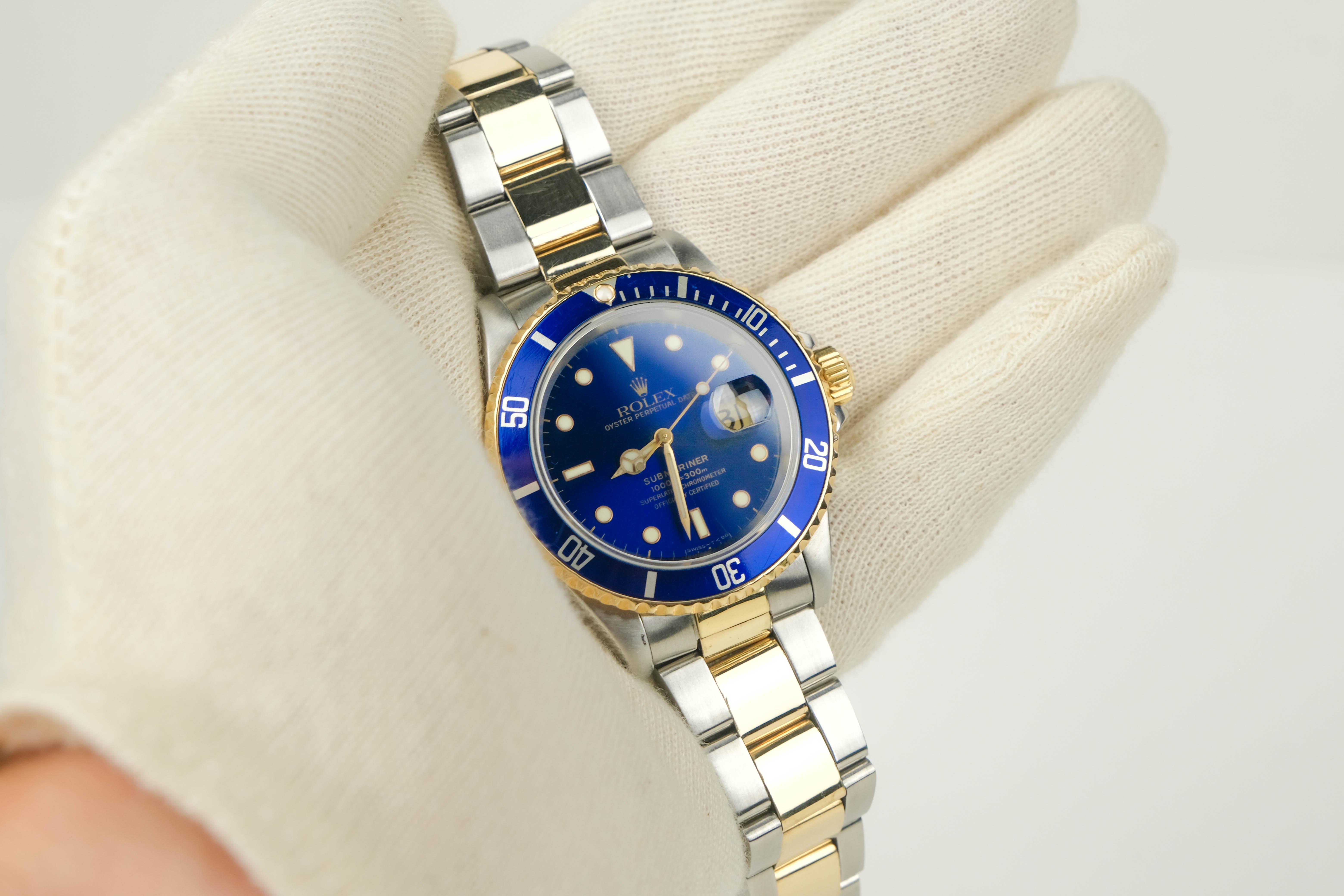 Montre-bracelet automatique Rolex Submariner Date en or 18 carats et acier inoxydable, 1997 en vente 3