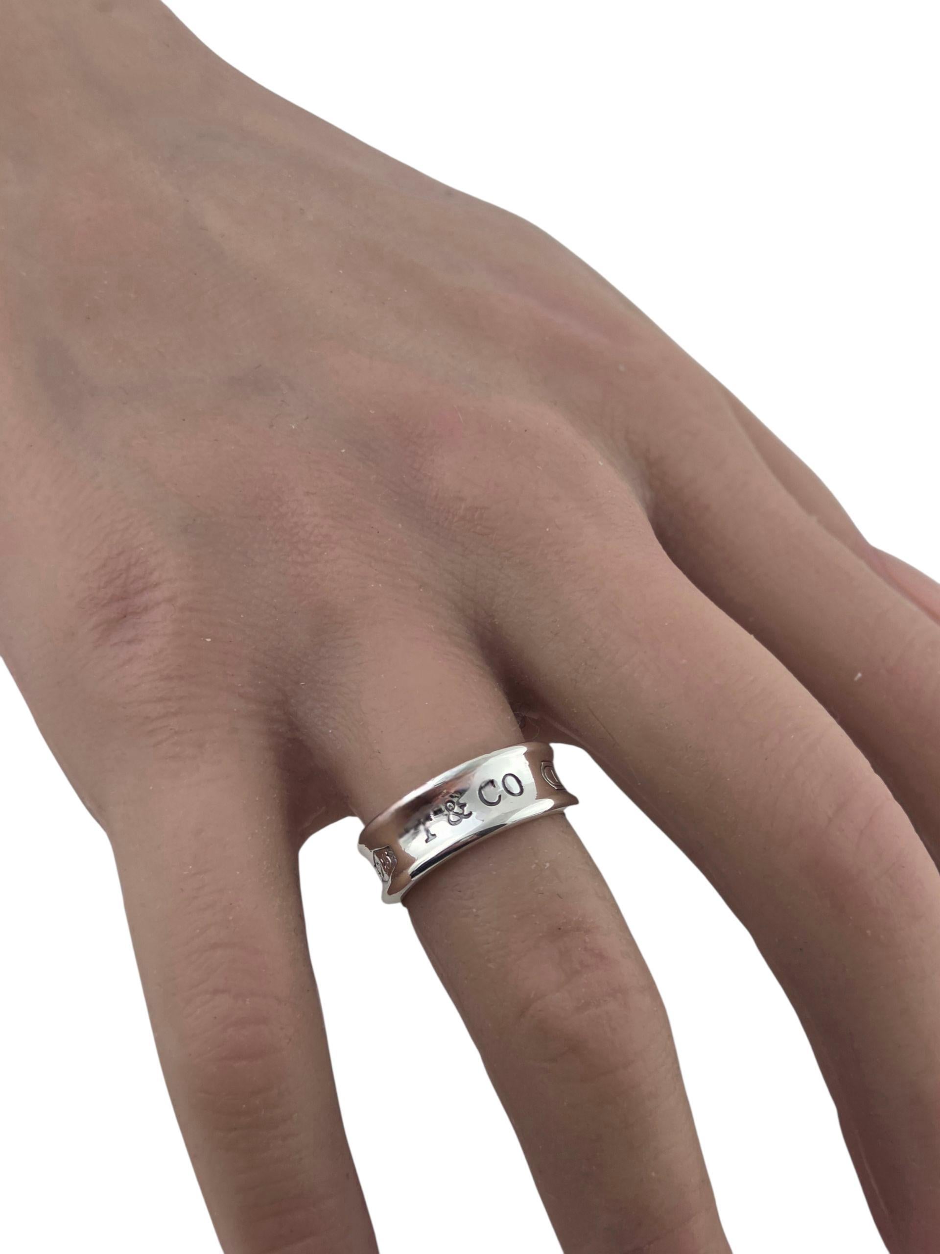 Donna 1997 Tiffany & Co. Anello in argento 1837 con astuccio #23807 in vendita