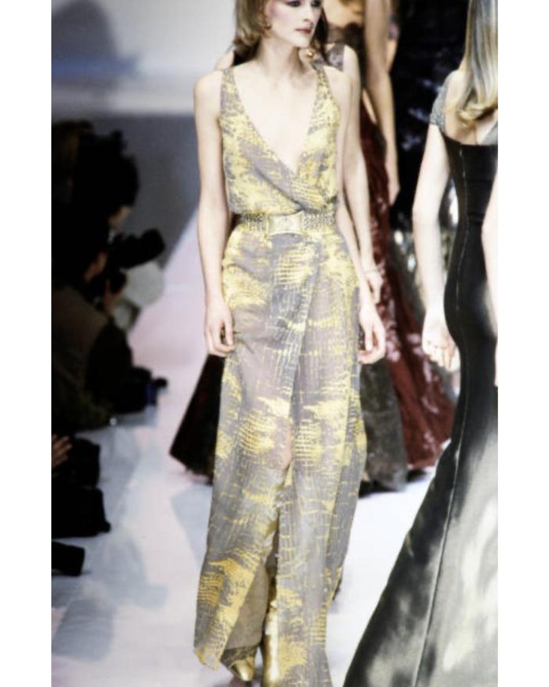 1997 Valentino Vestito Devore in velluto e pizzo marrone e lilla in vendita 3