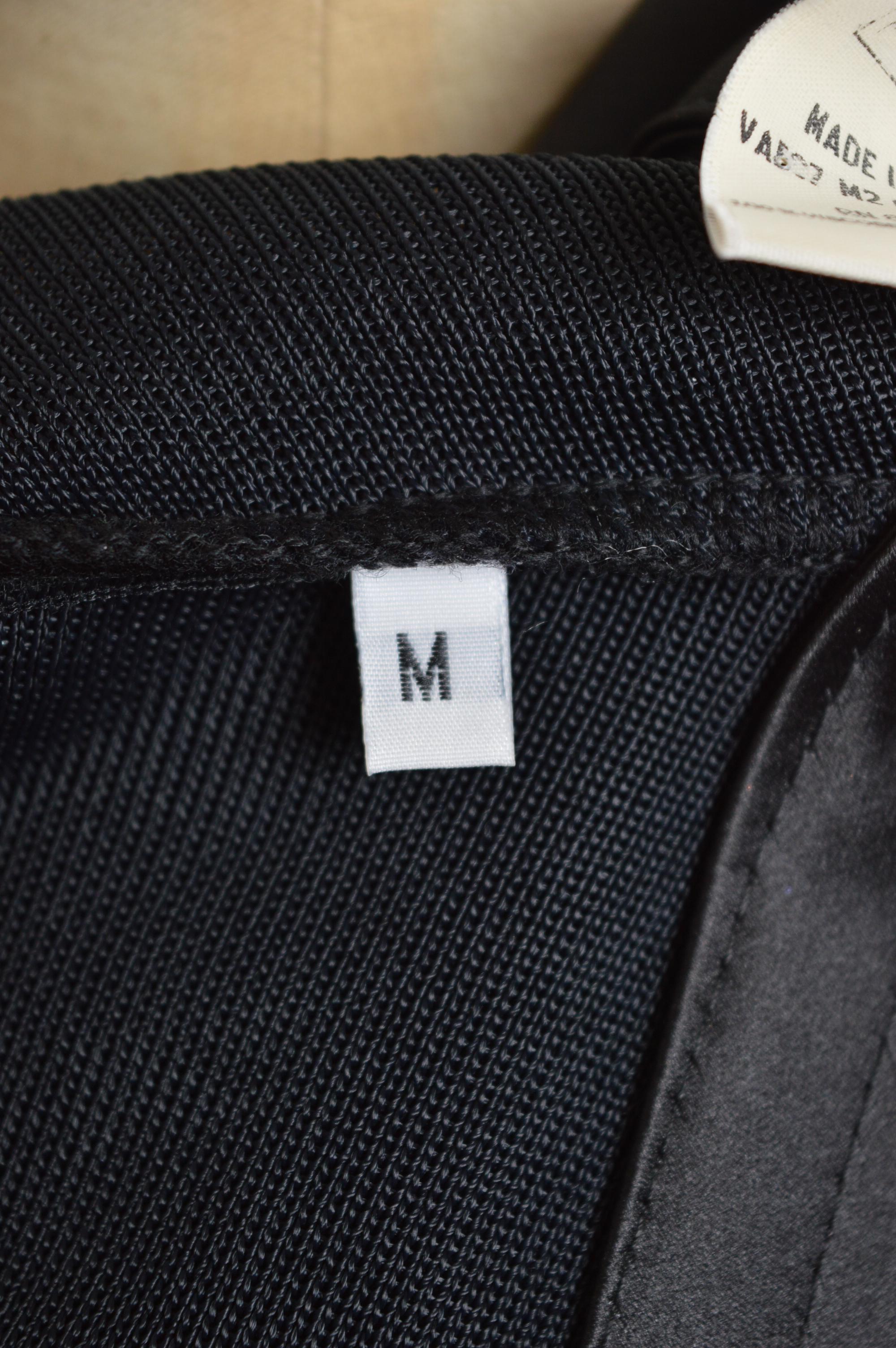 1997 YVES SAINT LAURENT Raffiniertes schwarzes langärmeliges Maxikleid aus Strickjersey im Angebot 8