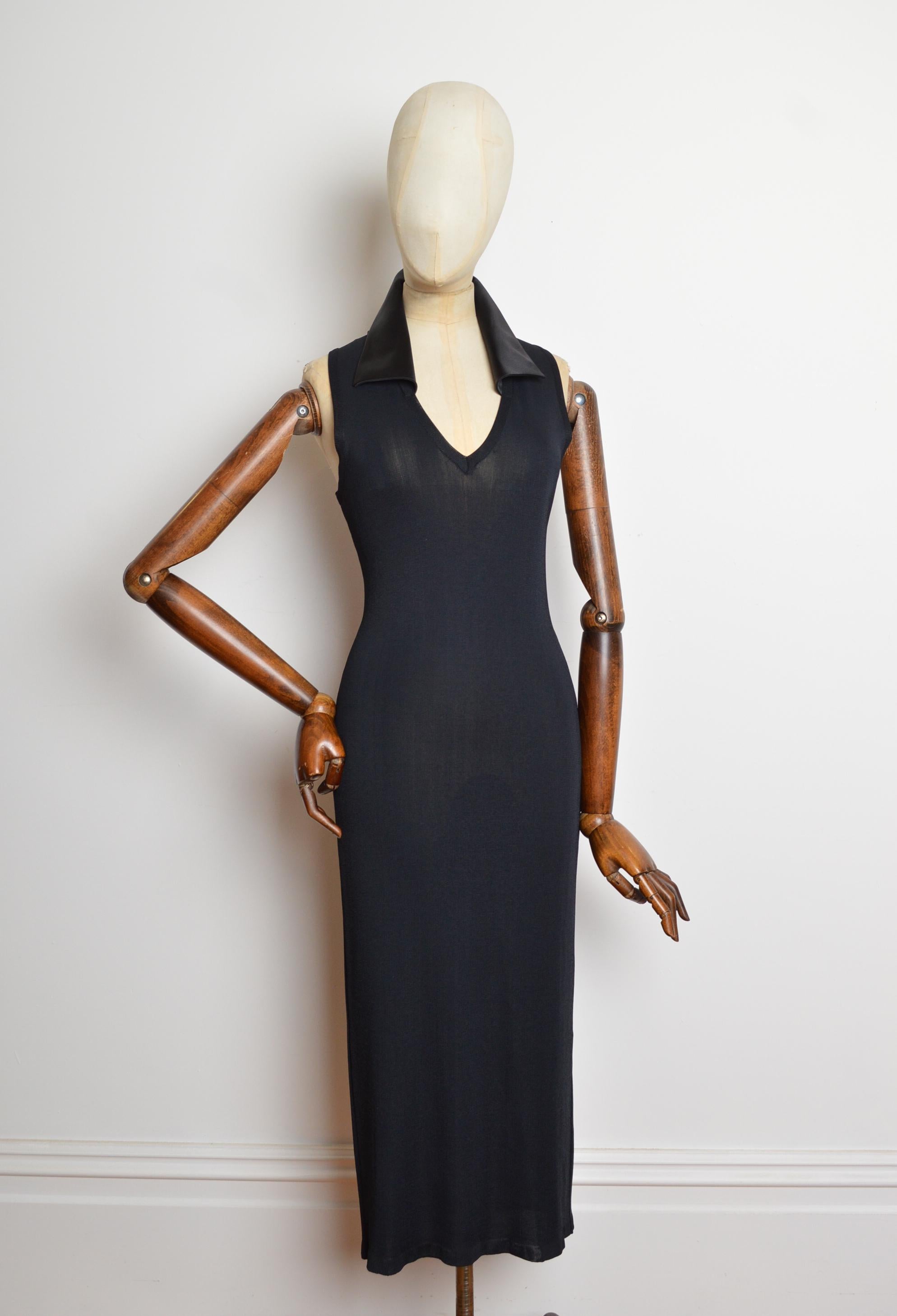 1997 YVES SAINT LAURENT Raffiniertes schwarzes langärmeliges Maxikleid aus Strickjersey im Angebot 1