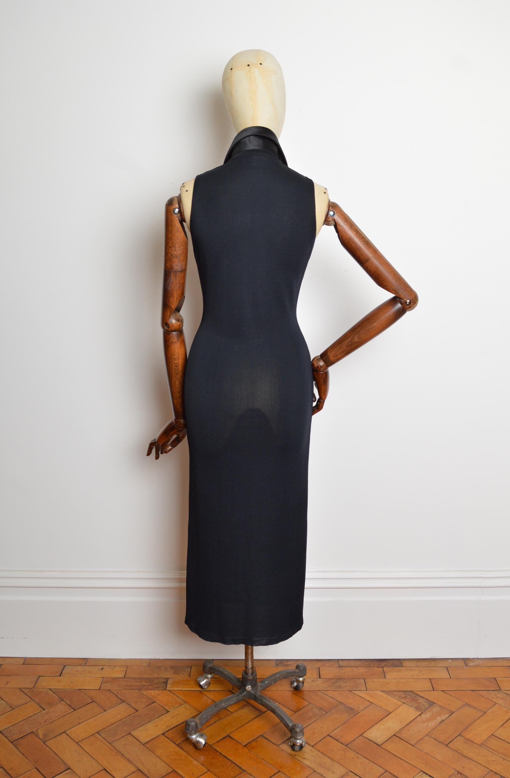 1997 YVES SAINT LAURENT Raffiniertes schwarzes langärmeliges Maxikleid aus Strickjersey im Angebot 4