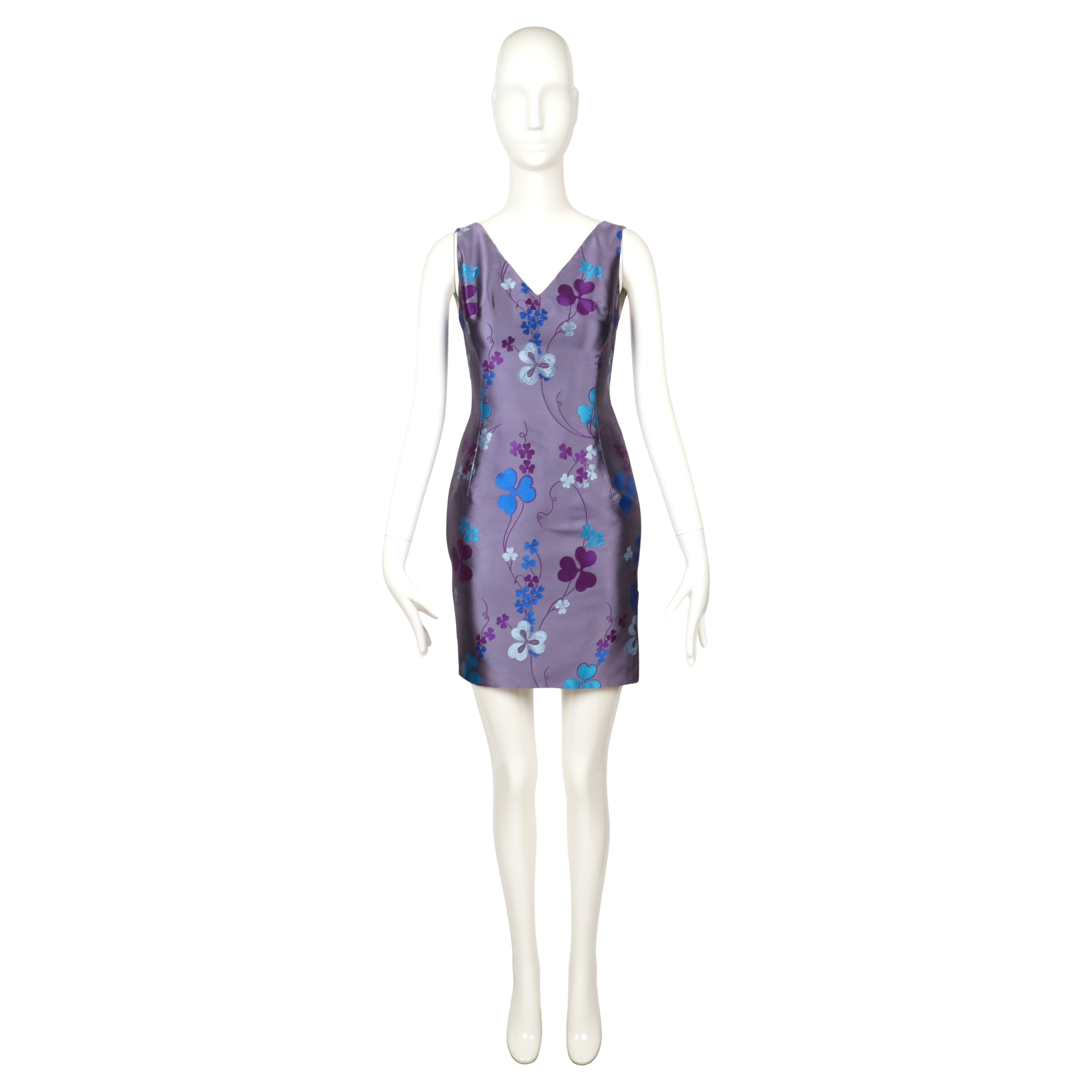 1998 ATELIER VERSACE Haute Couture Minikleid aus geblümter Seide RUNWAY (Grau) im Angebot