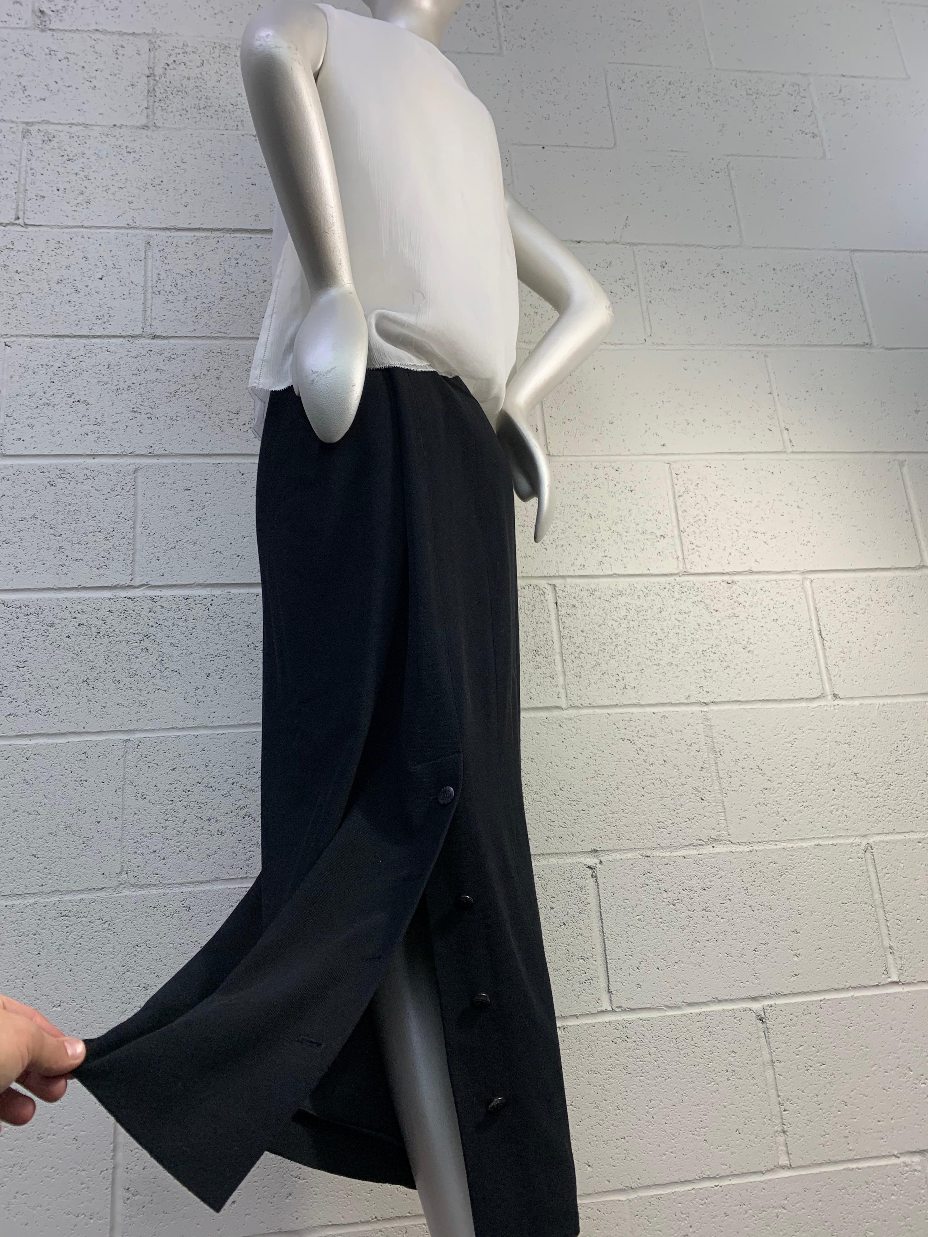 1998 Automne Chanel - Jupe crayon en crêpe de laine noire et camisole à volants en soie blanche en vente 1