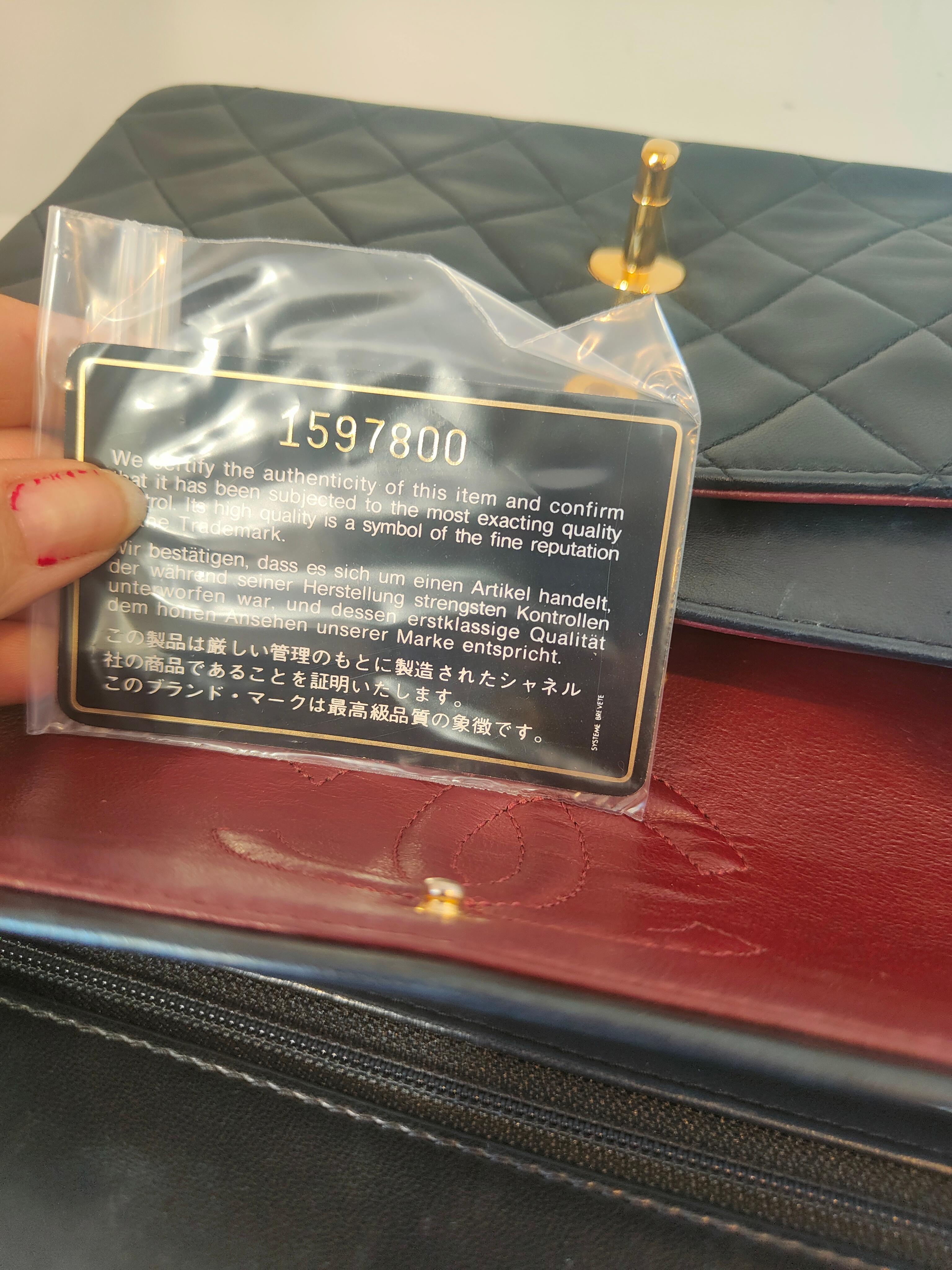1998 Chanel bolso crossbody de cuero negro 1