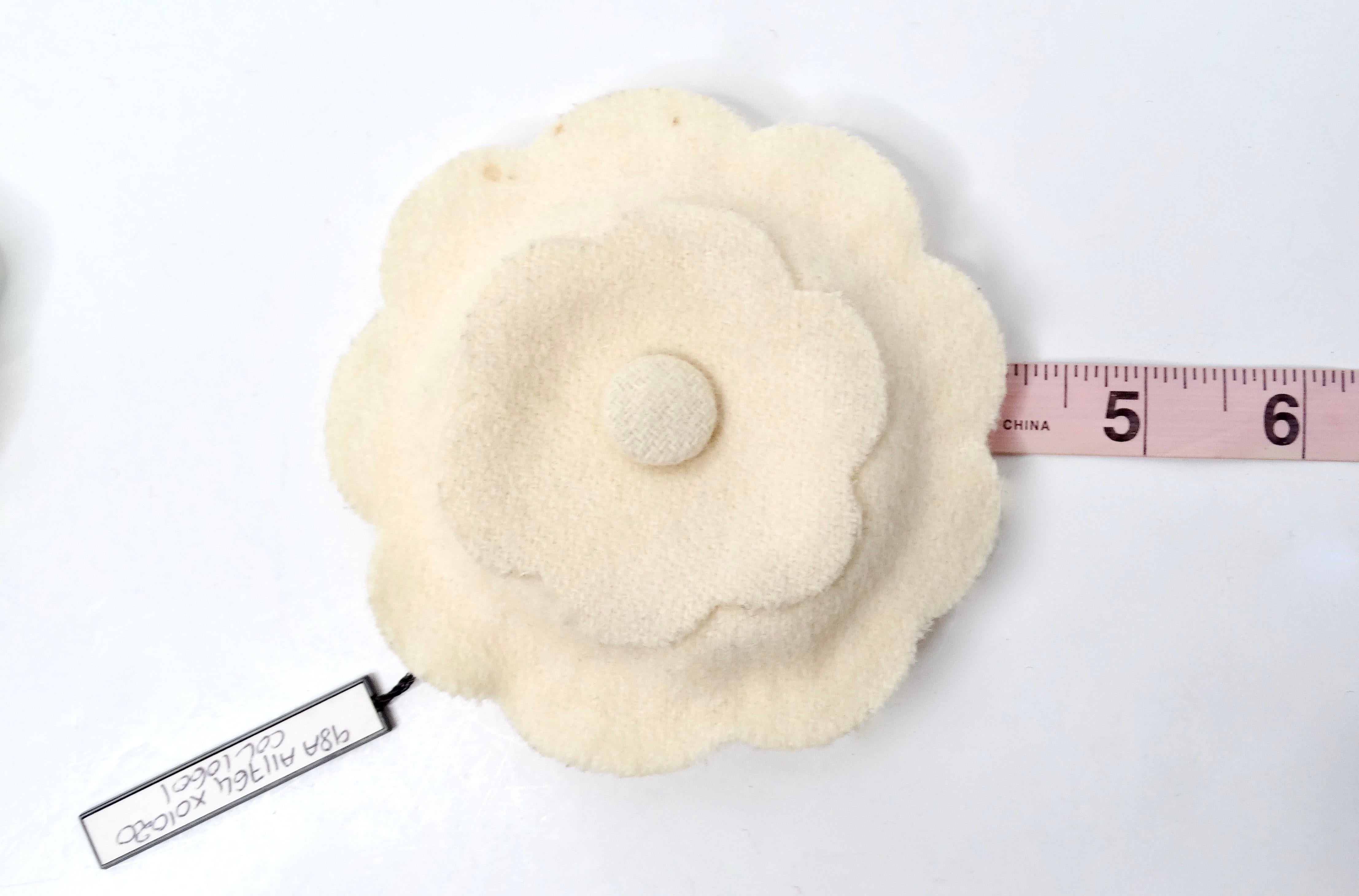 1998 Chanel Cream Camellia Flower Fabric Brooch For Sale 2