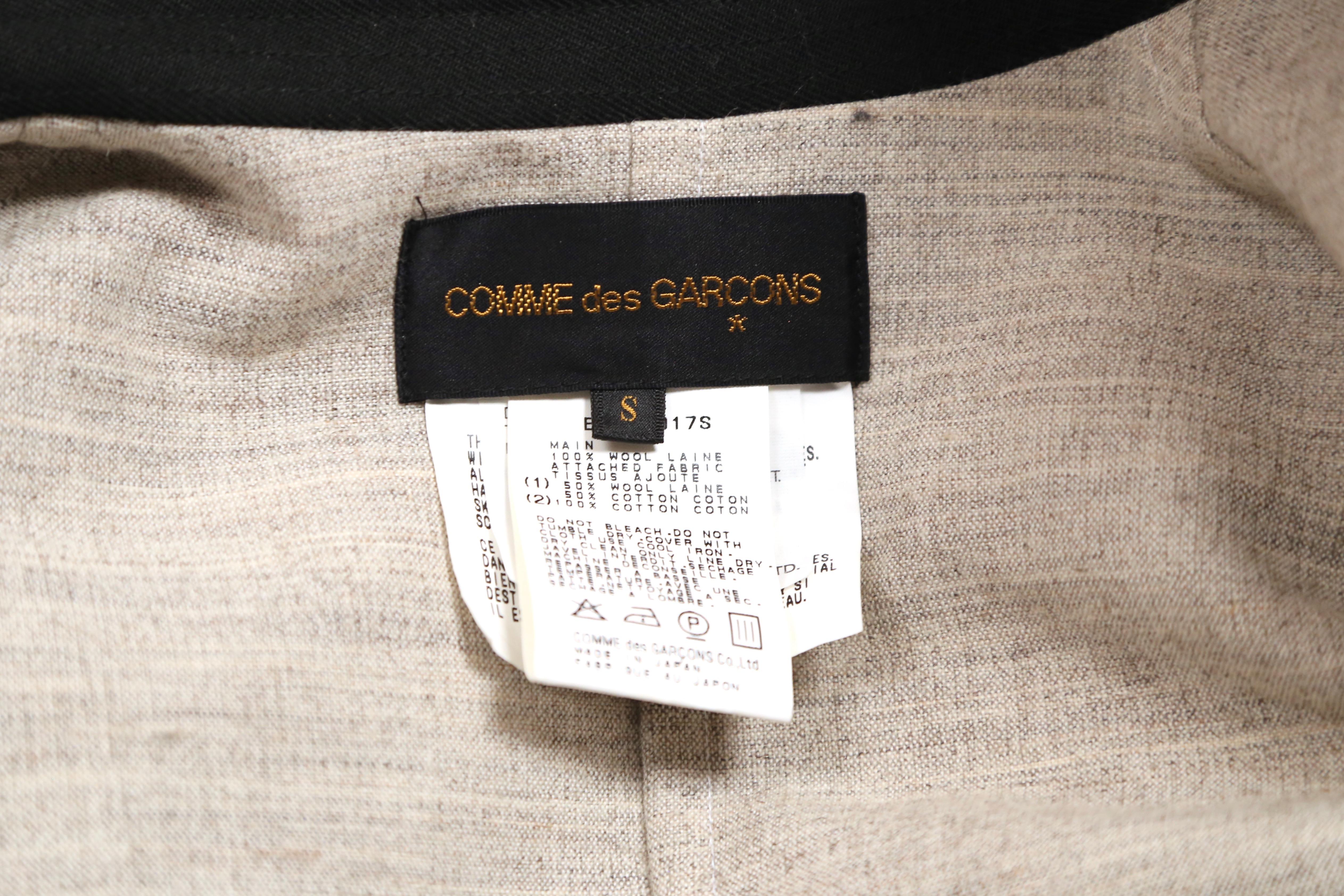 1998 abrigo COMME DES GARCONS 'FUSION' a capas RUNWAY en venta 8