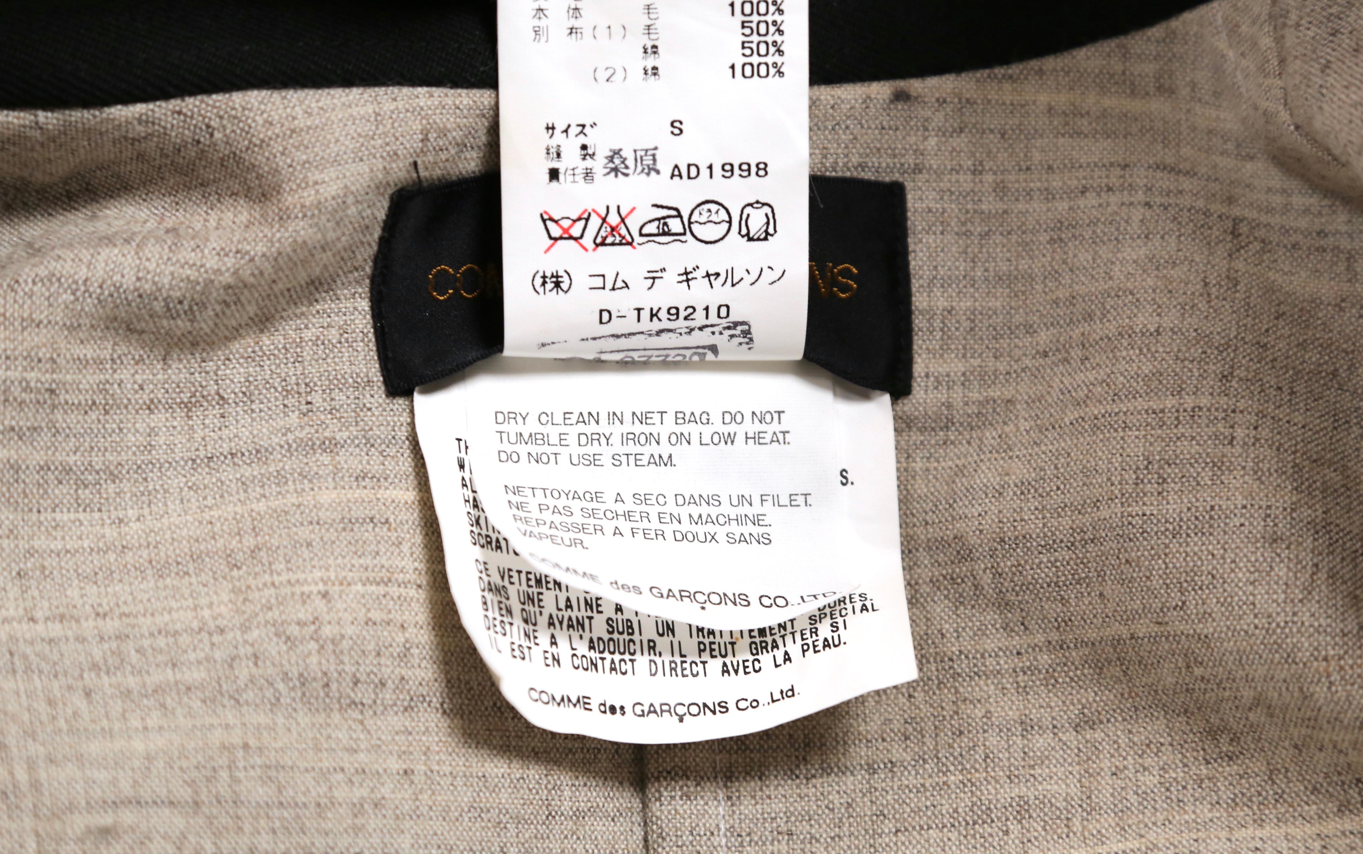 1998 abrigo COMME DES GARCONS 'FUSION' a capas RUNWAY en venta 9