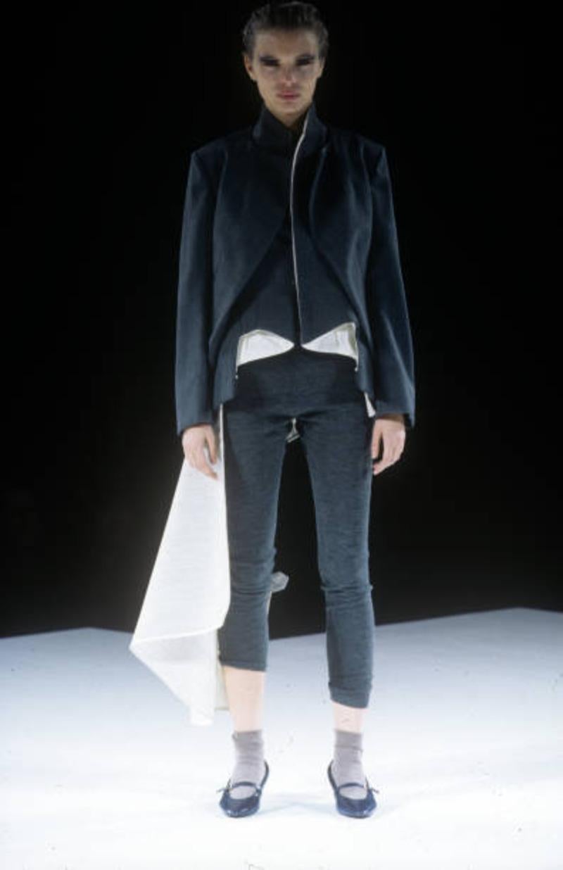 1998 abrigo COMME DES GARCONS 'FUSION' a capas RUNWAY en venta 10