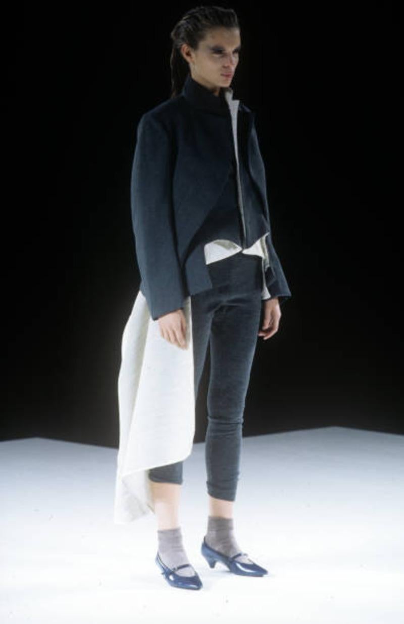 1998 abrigo COMME DES GARCONS 'FUSION' a capas RUNWAY en venta 11