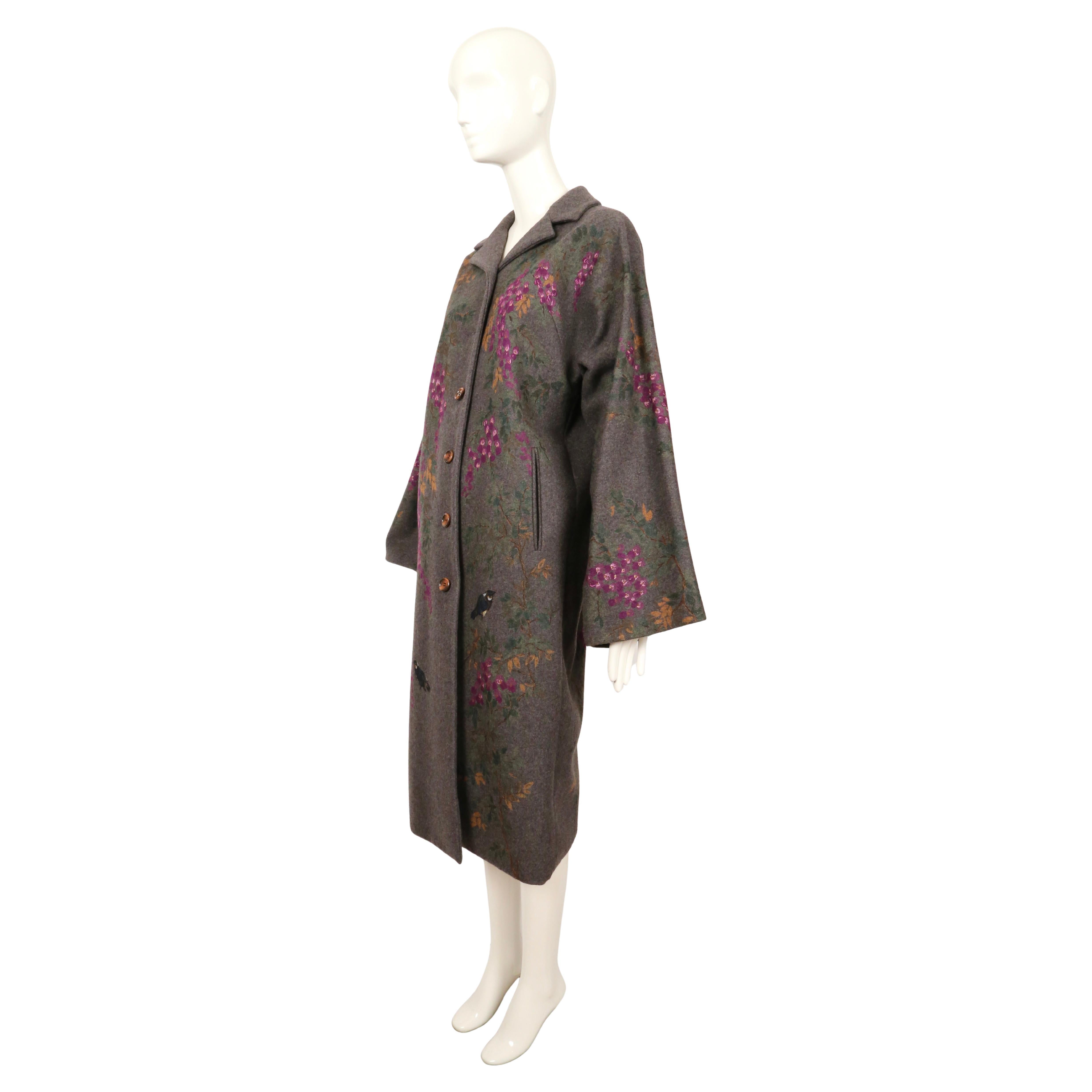 Women's or Men's 1998 DOLCE & GABBANA hand painted Kimono coat in grey wool For Sale