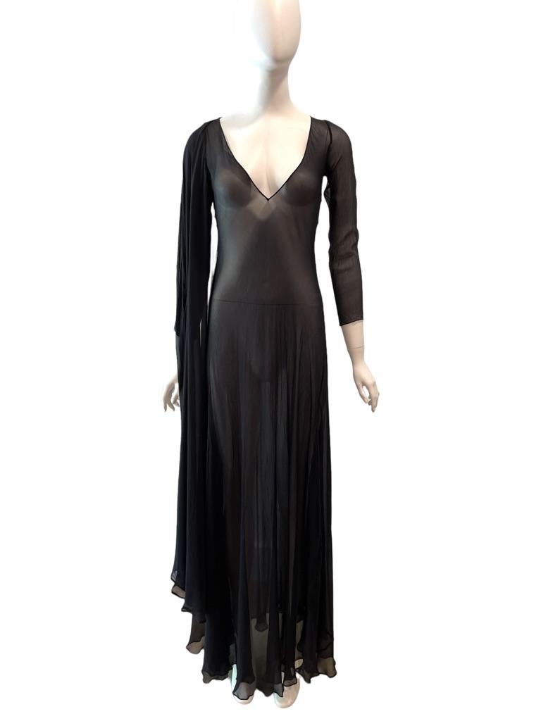 F/W 1998 Gucci by Tom Ford sheer black wrap gown with long sleeves

Condition: Excellent
100% Silk
Made in  Italy
Bust: 32-44
