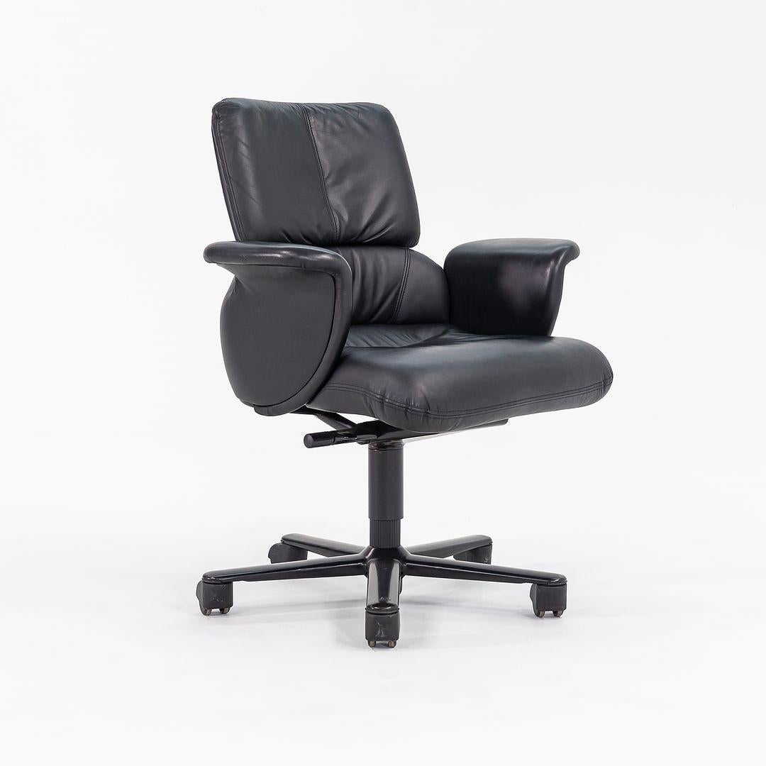1998 Geoff Hollington für Herman Miller Chefschreibtischstuhl mit niedriger Rückenlehne aus Leder im Angebot 4
