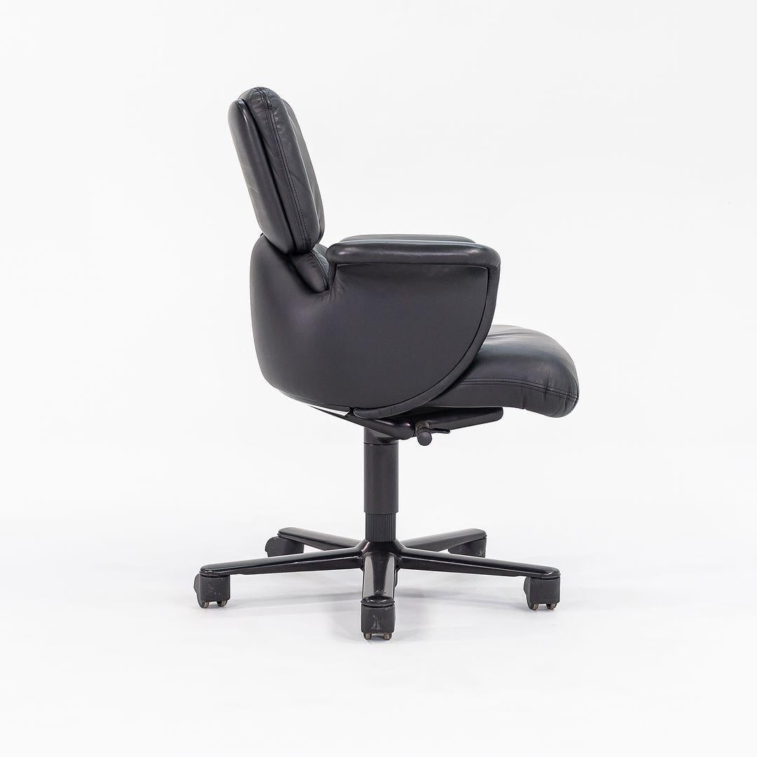1998 Geoff Hollington für Herman Miller Chefschreibtischstuhl mit niedriger Rückenlehne aus Leder im Angebot 1