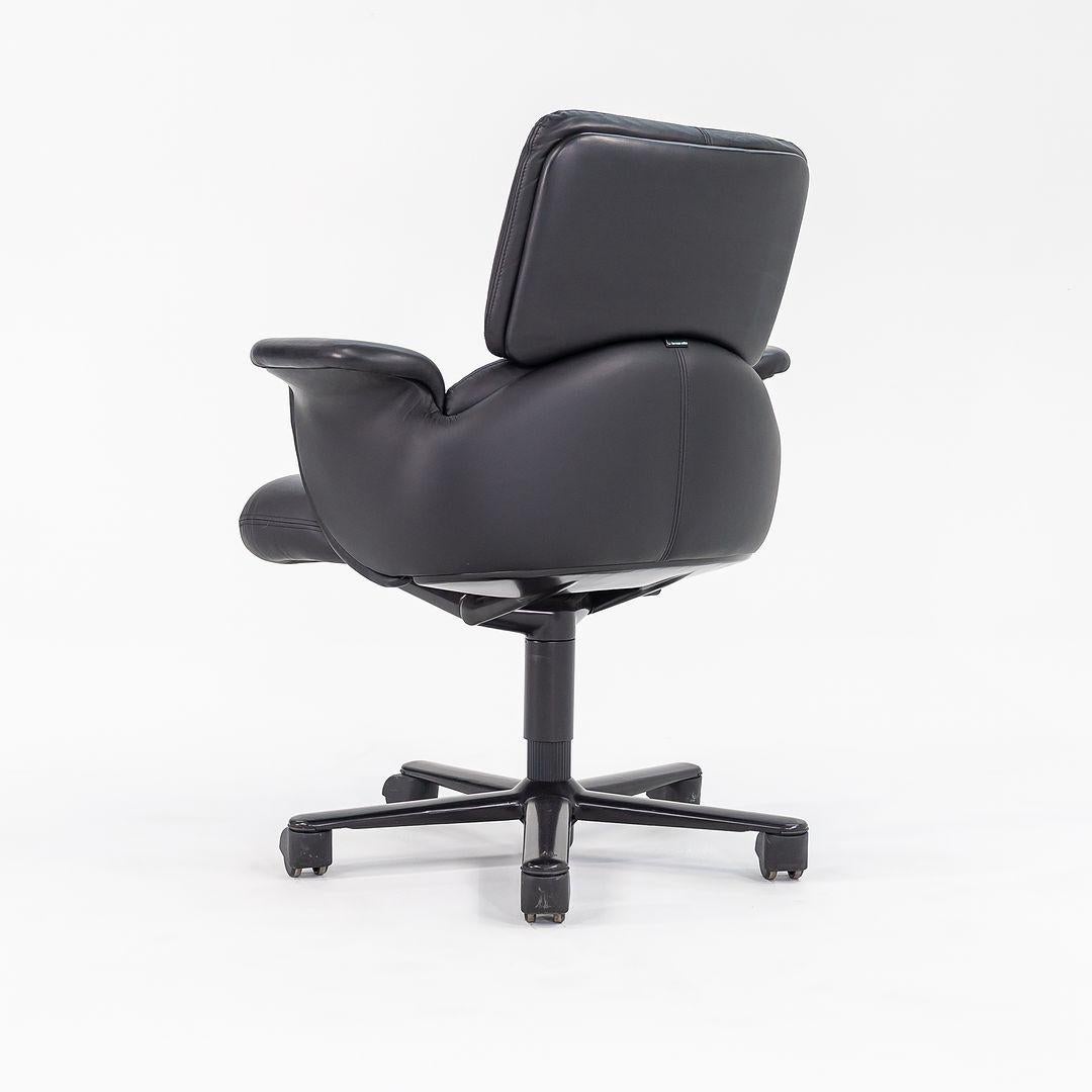 1998 Geoff Hollington für Herman Miller Chefschreibtischstuhl mit niedriger Rückenlehne aus Leder im Angebot 2