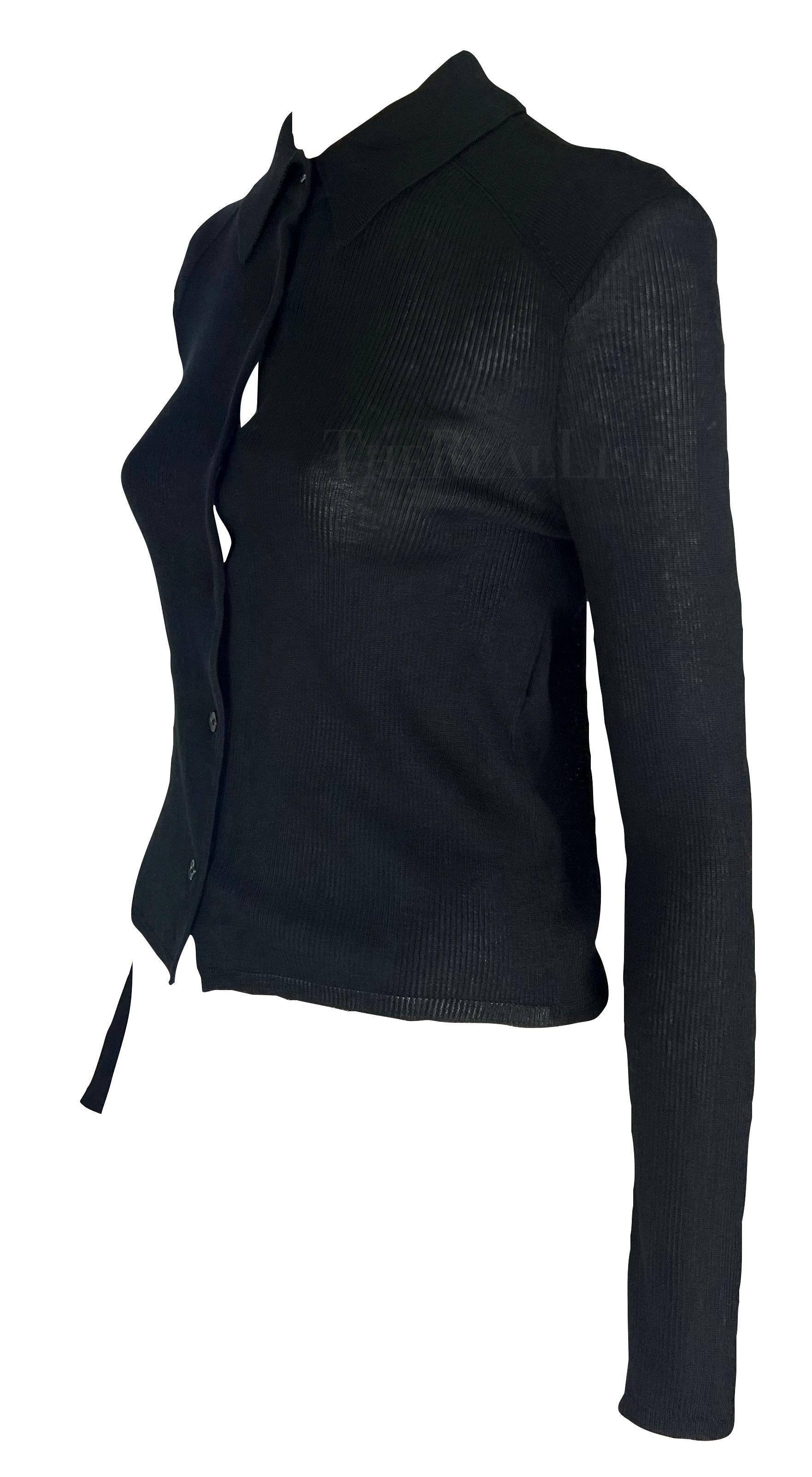 1998 Gucci by Tom Ford Top boutonné en tricot stretch semi-transparent côtelé noir Excellent état - En vente à West Hollywood, CA
