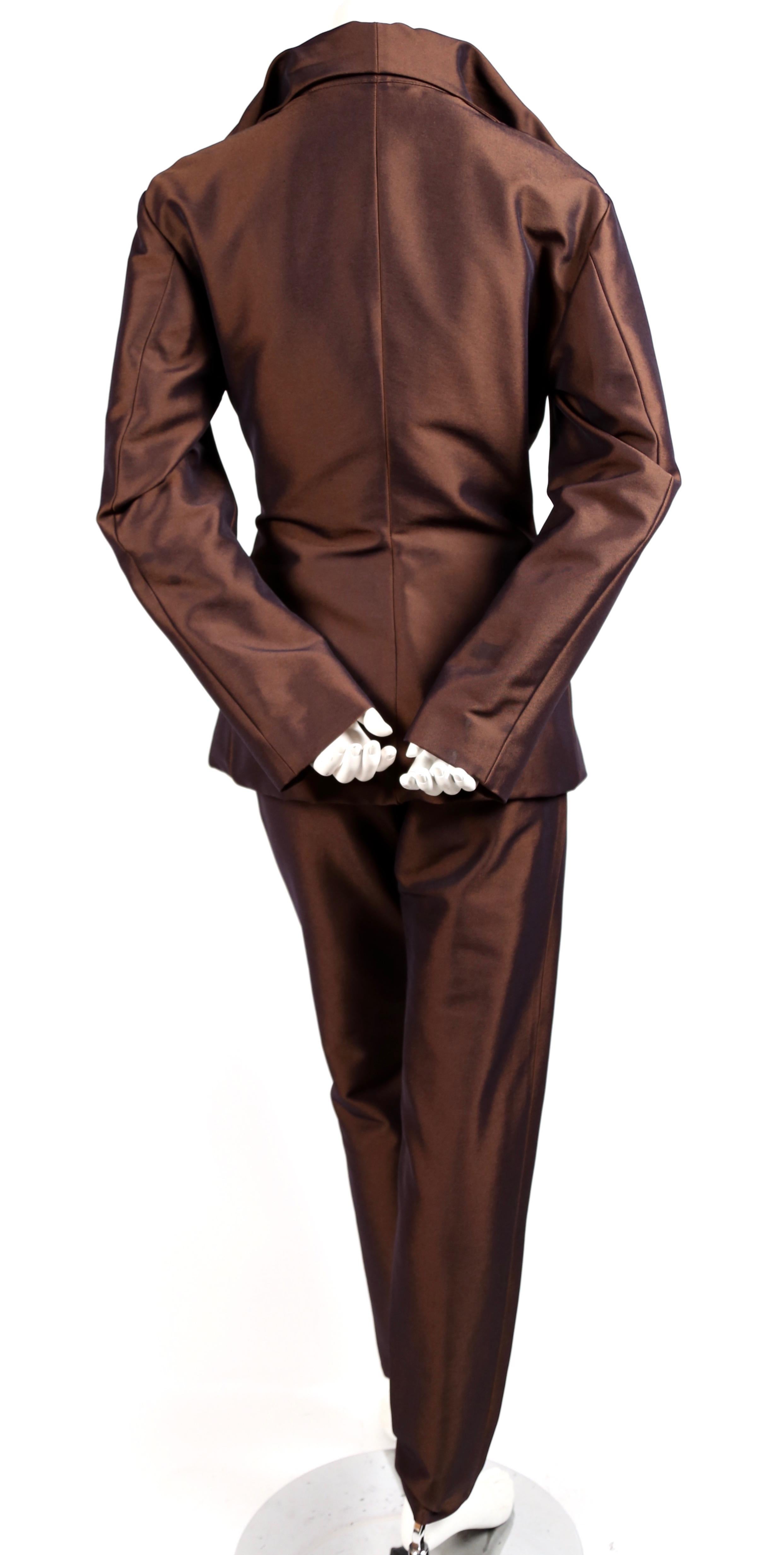 1998 Issey Miyake, abito RUNWAY con colletto drappeggiato bordeaux iridescente In condizioni buone in vendita a San Fransisco, CA