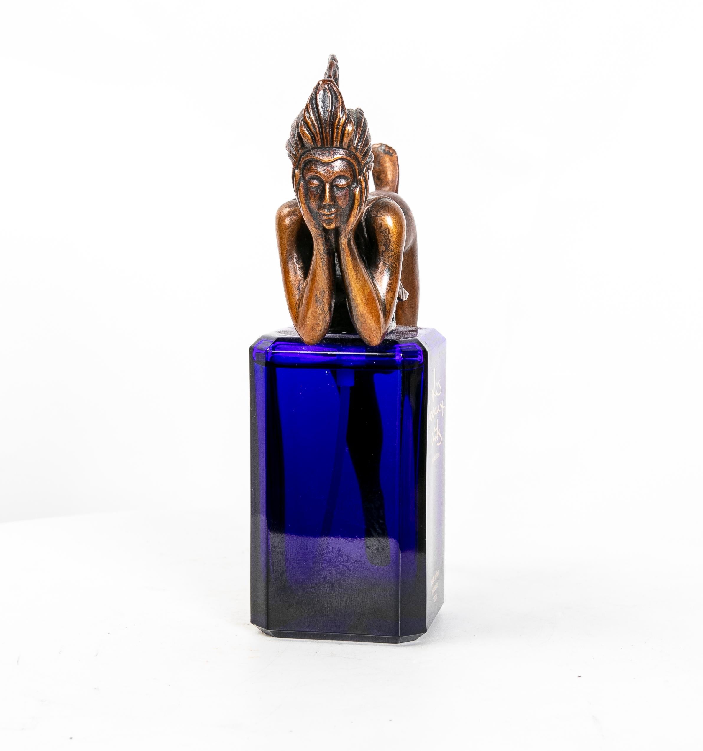 Bronze Flacon de parfum « Papagena » des Beaux-Arts en verre bleu foncé avec bronze, 1998