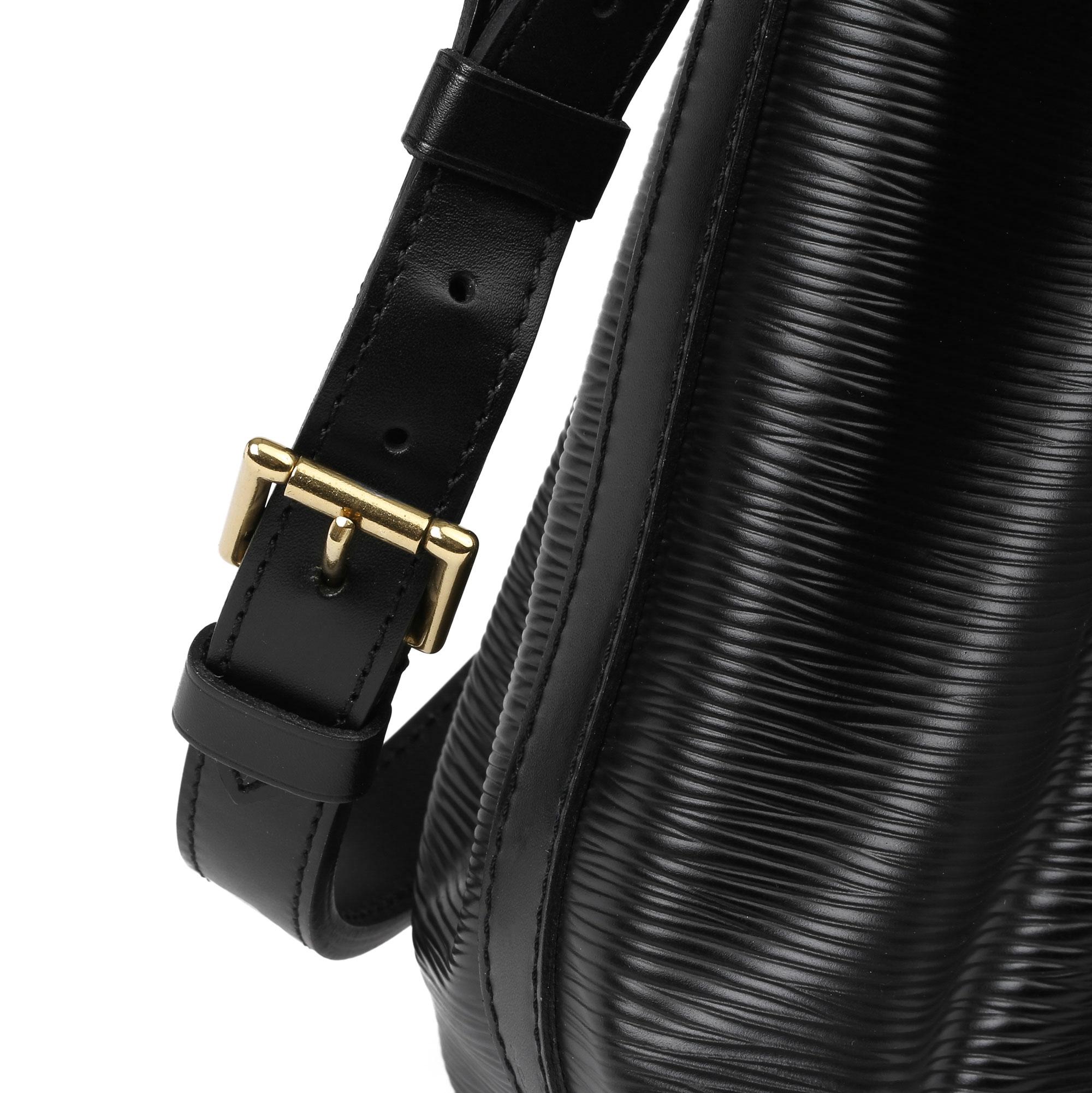 1998 Louis Vuitton Black Epi Leather Vintage Petit Noé 3