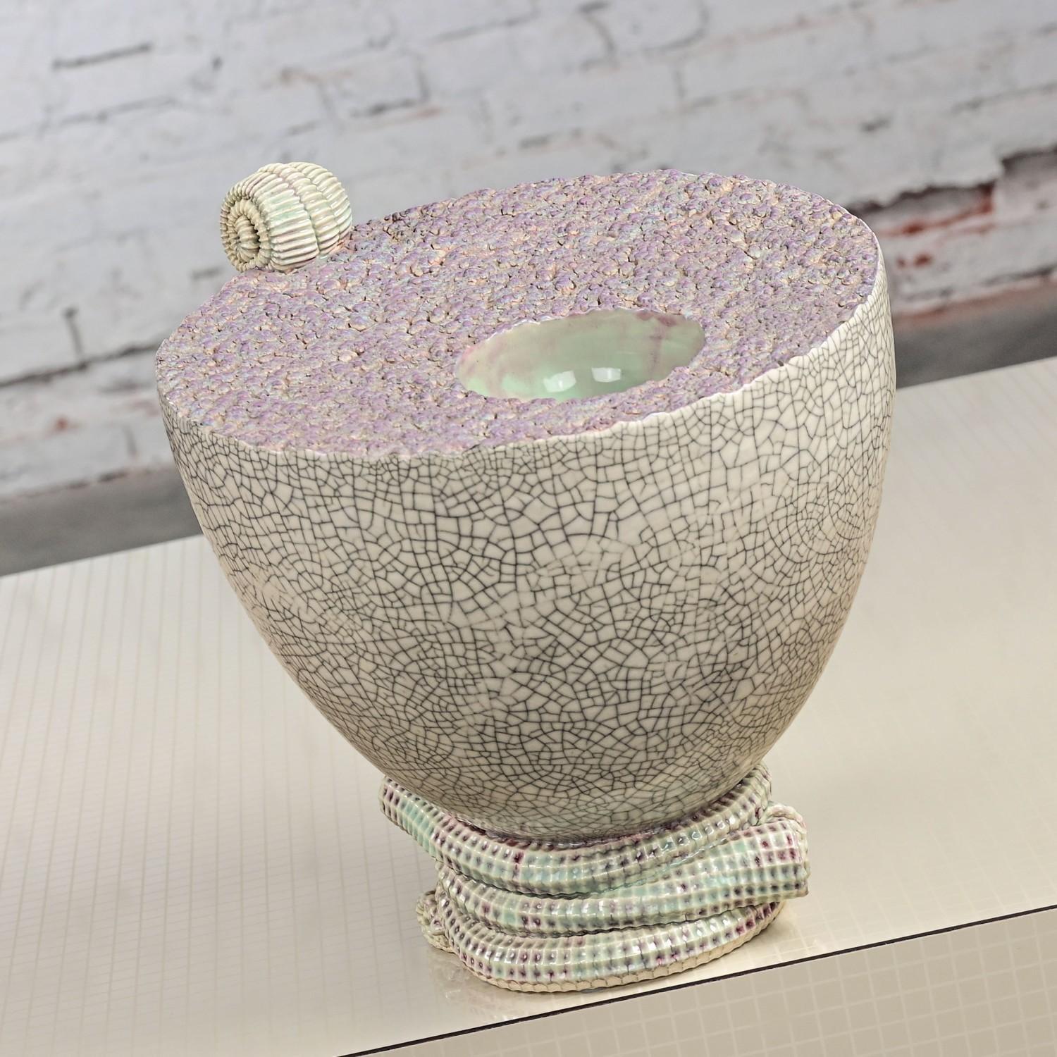 Moderne Meeresgrün glasierte Steingut-Keramik-Skulptur von Martin Bleyer, 1998 im Zustand „Hervorragend“ im Angebot in Topeka, KS