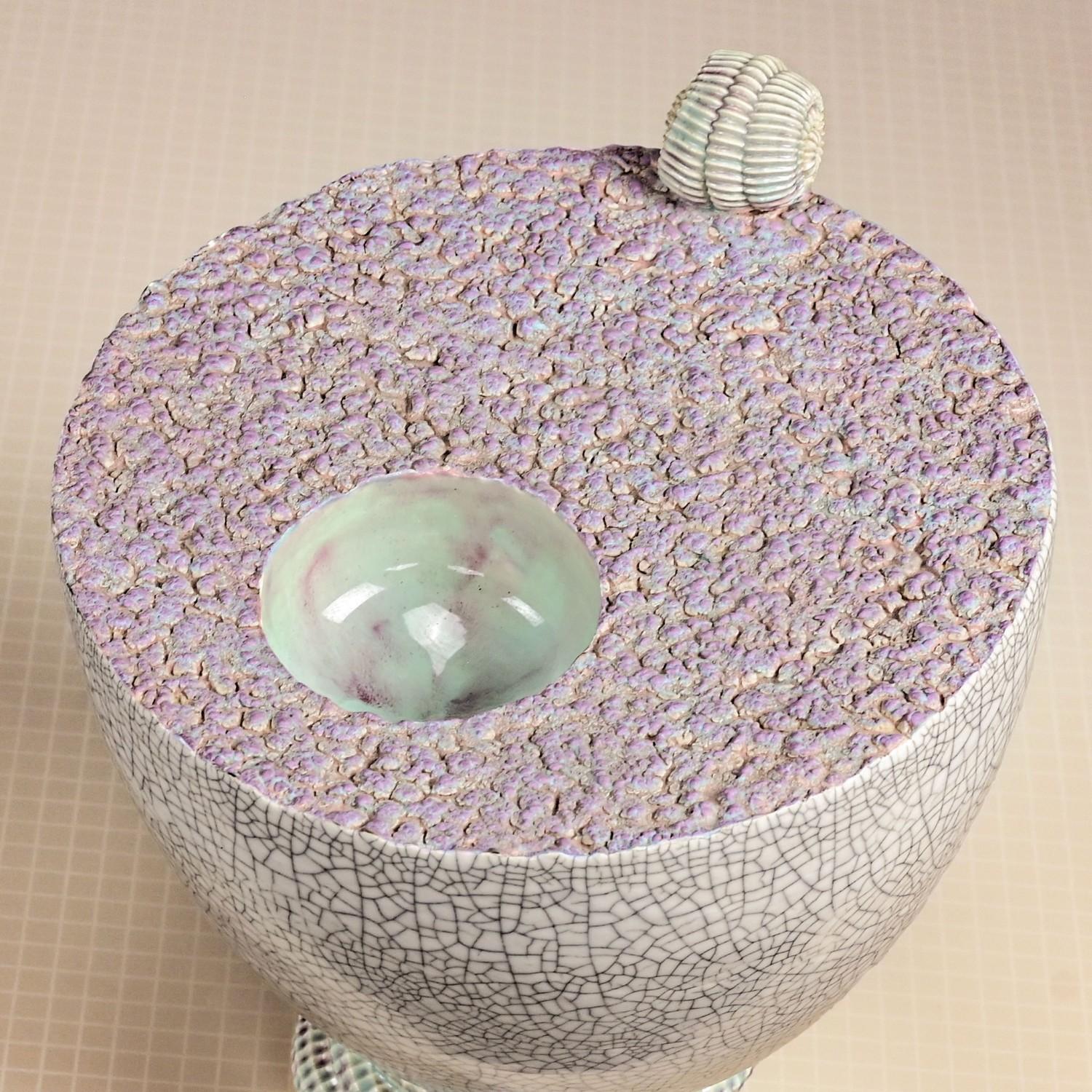 Moderne Meeresgrün glasierte Steingut-Keramik-Skulptur von Martin Bleyer, 1998 (20. Jahrhundert) im Angebot