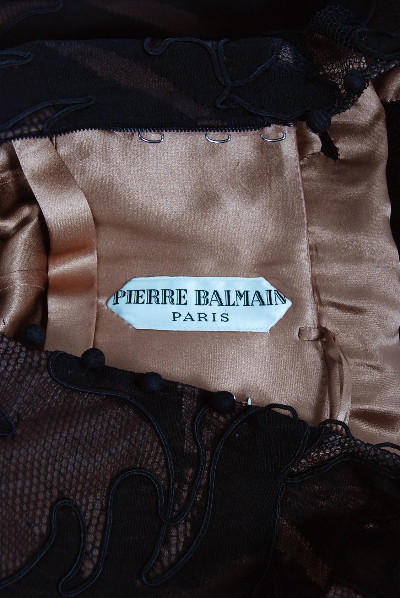 Vintage 1998 Pierre Balmain Haute Couture Sheer Illusion Appliqué Net Lace Gown en vente 6