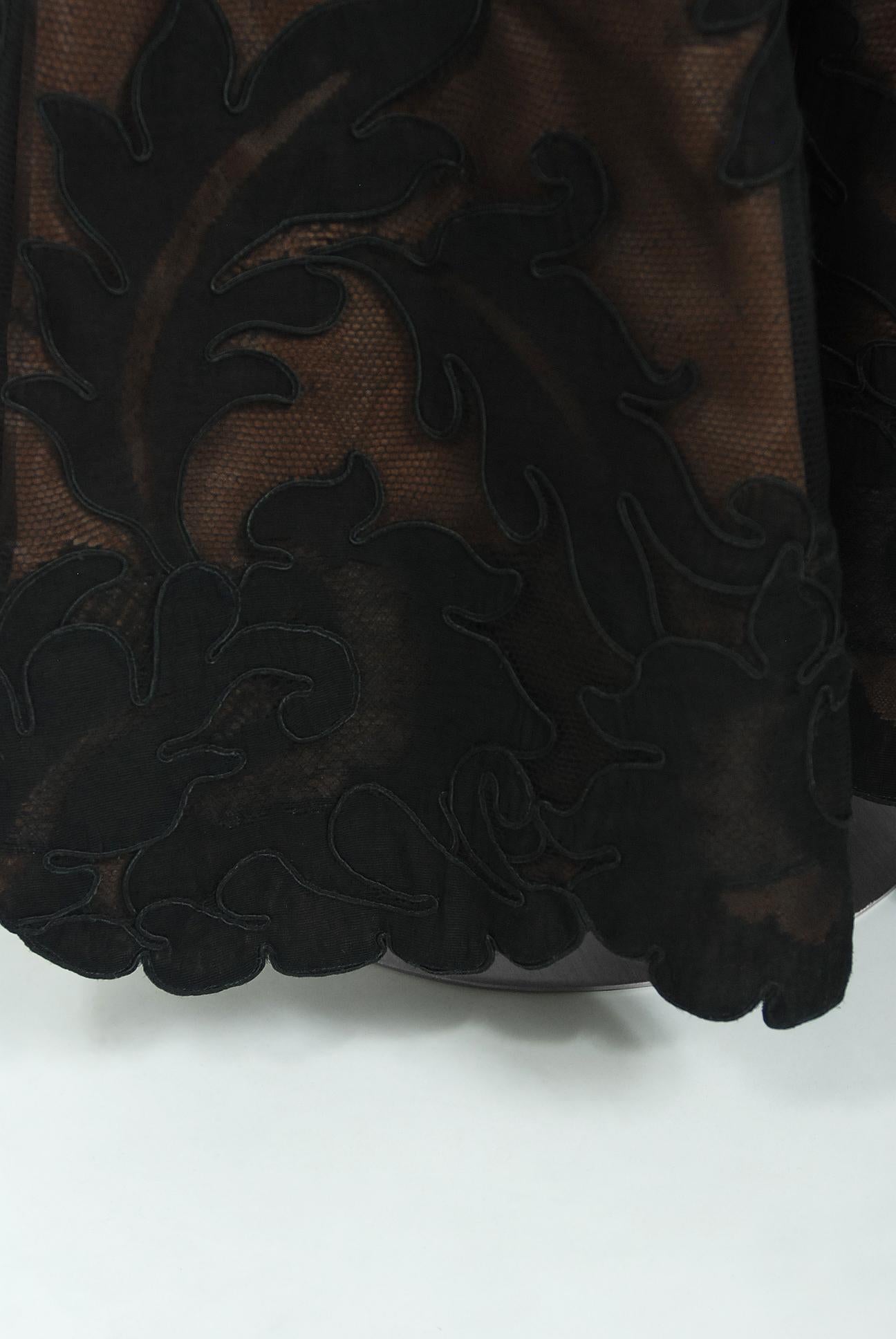1998 Pierre Balmain Haute Couture Sheer Illusion Appliqué Black Net-Lace Gown For Sale 2
