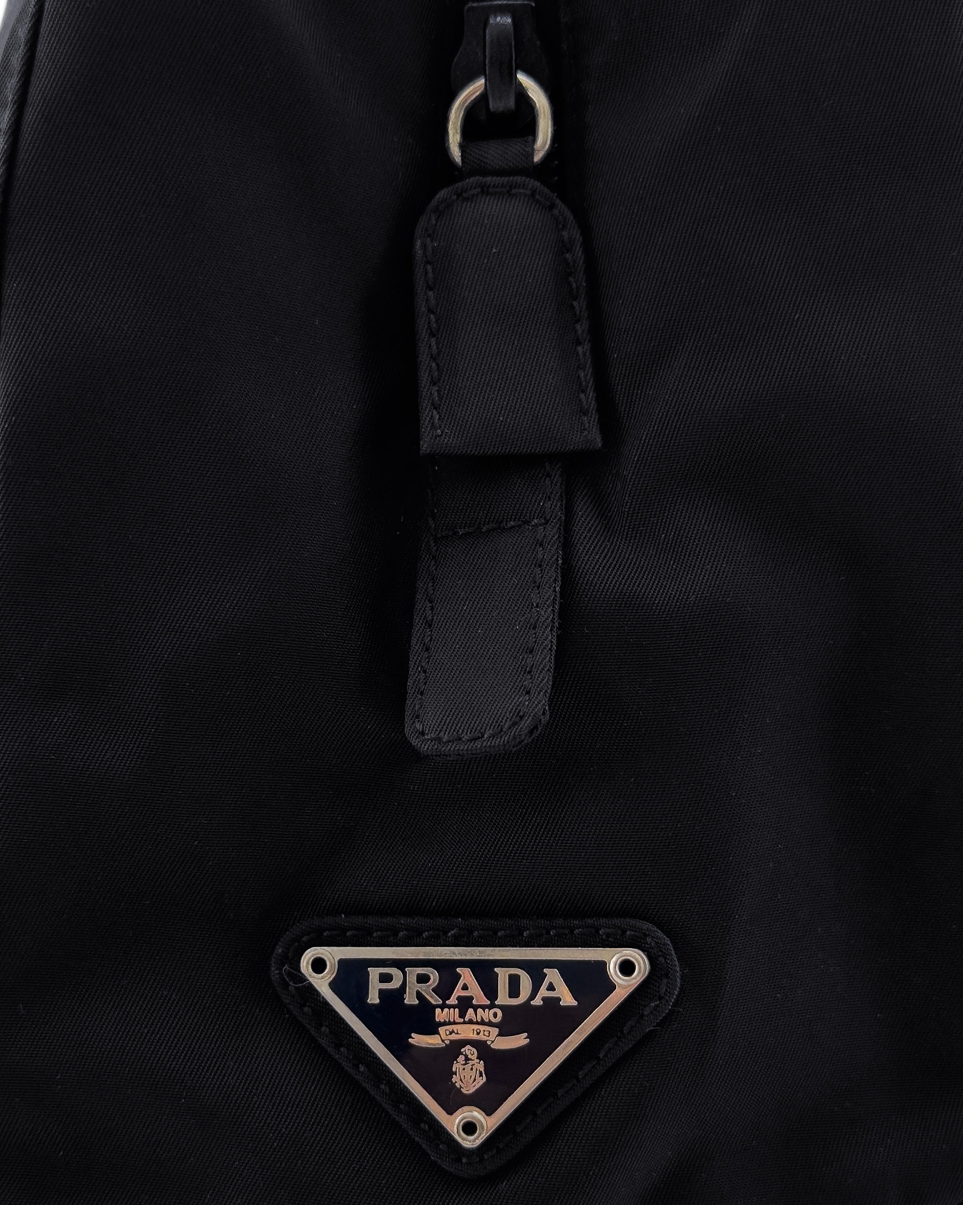 1998 Prada Schwarz Tessuto Kunststoff Links Top Handle Bag mit Griff oben im Angebot 1