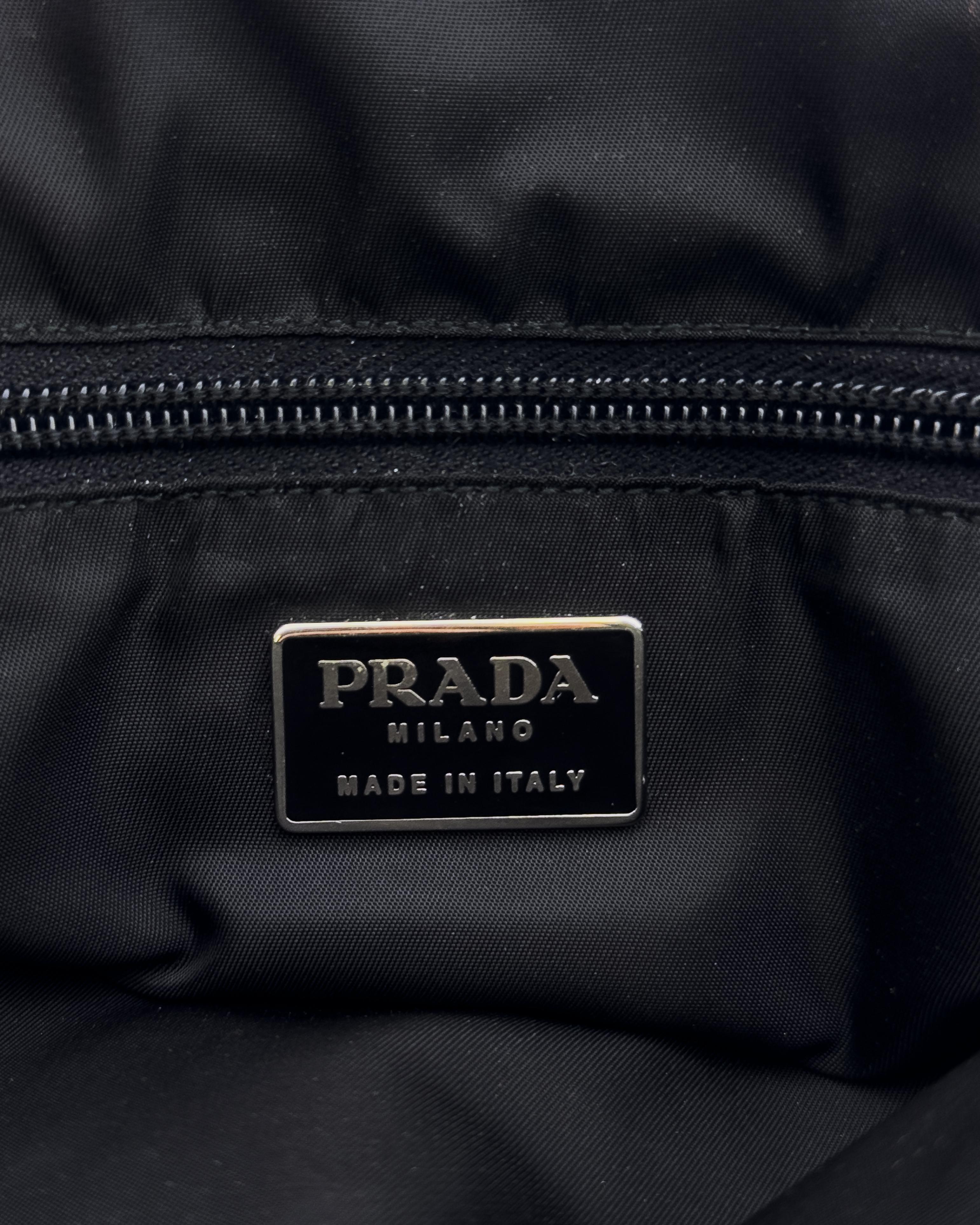 1998 Prada Schwarz Tessuto Kunststoff Links Top Handle Bag mit Griff oben im Angebot 3