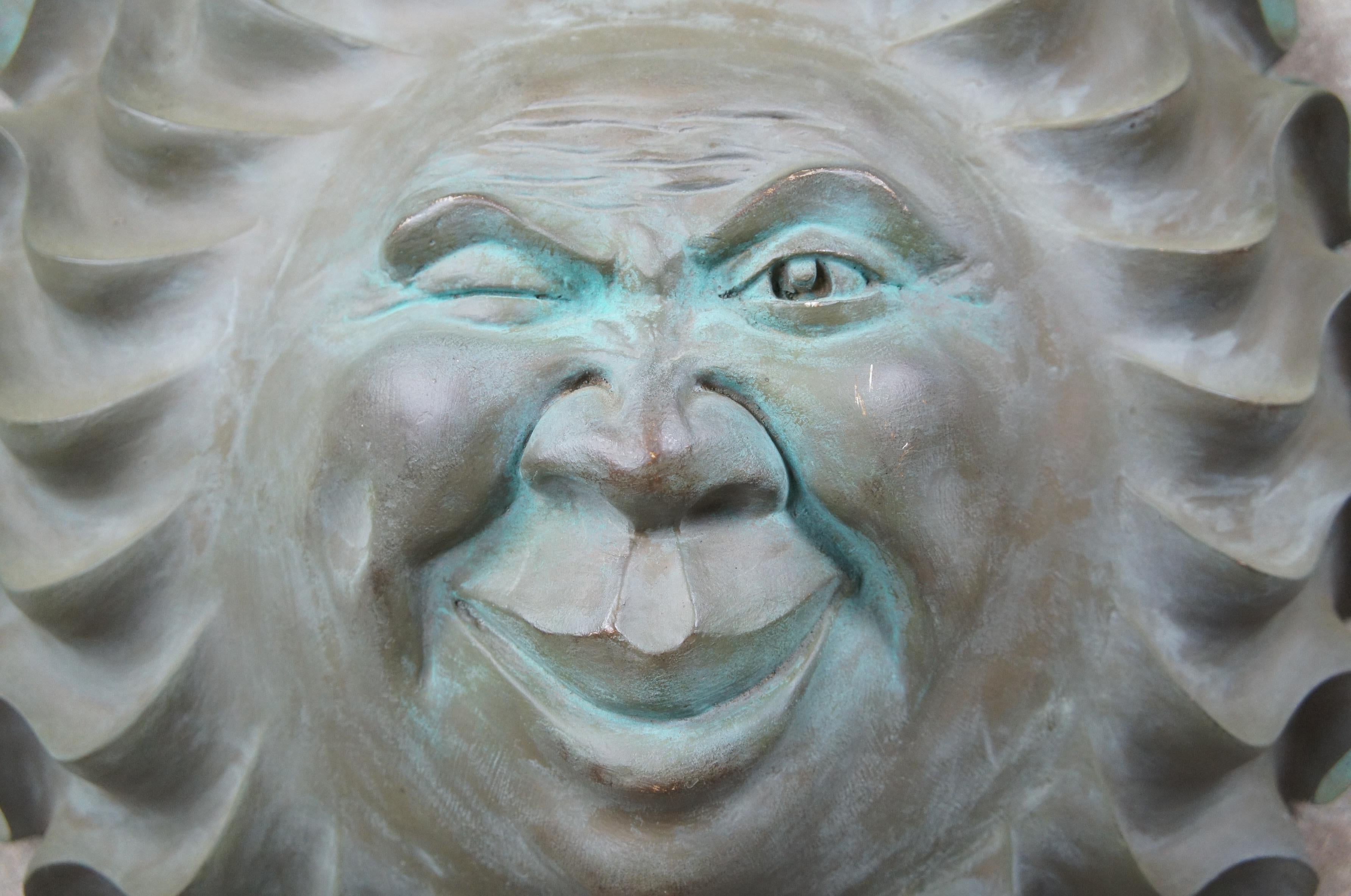 1998 R. Vandamme Keramik-Skulptur, figurale Mond-Sonnen-Wand-Hängeleuchte, Sonnenschliff, 1998  im Zustand „Gut“ im Angebot in Dayton, OH
