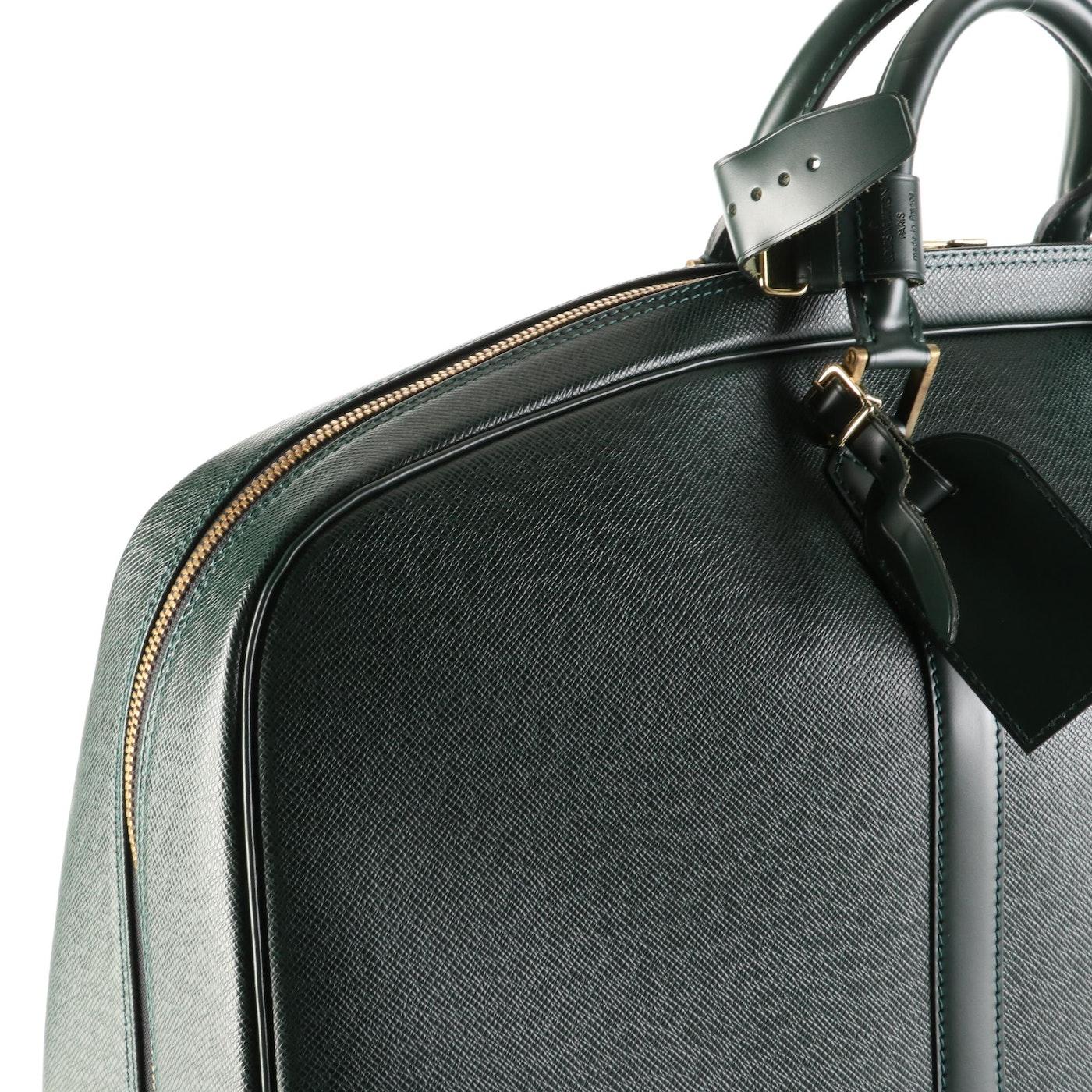 1998 Étonnamment nouveau ! Louis Vuitton Kendall GM Travel Bag en cuir Épicéa Taïga en vente 1