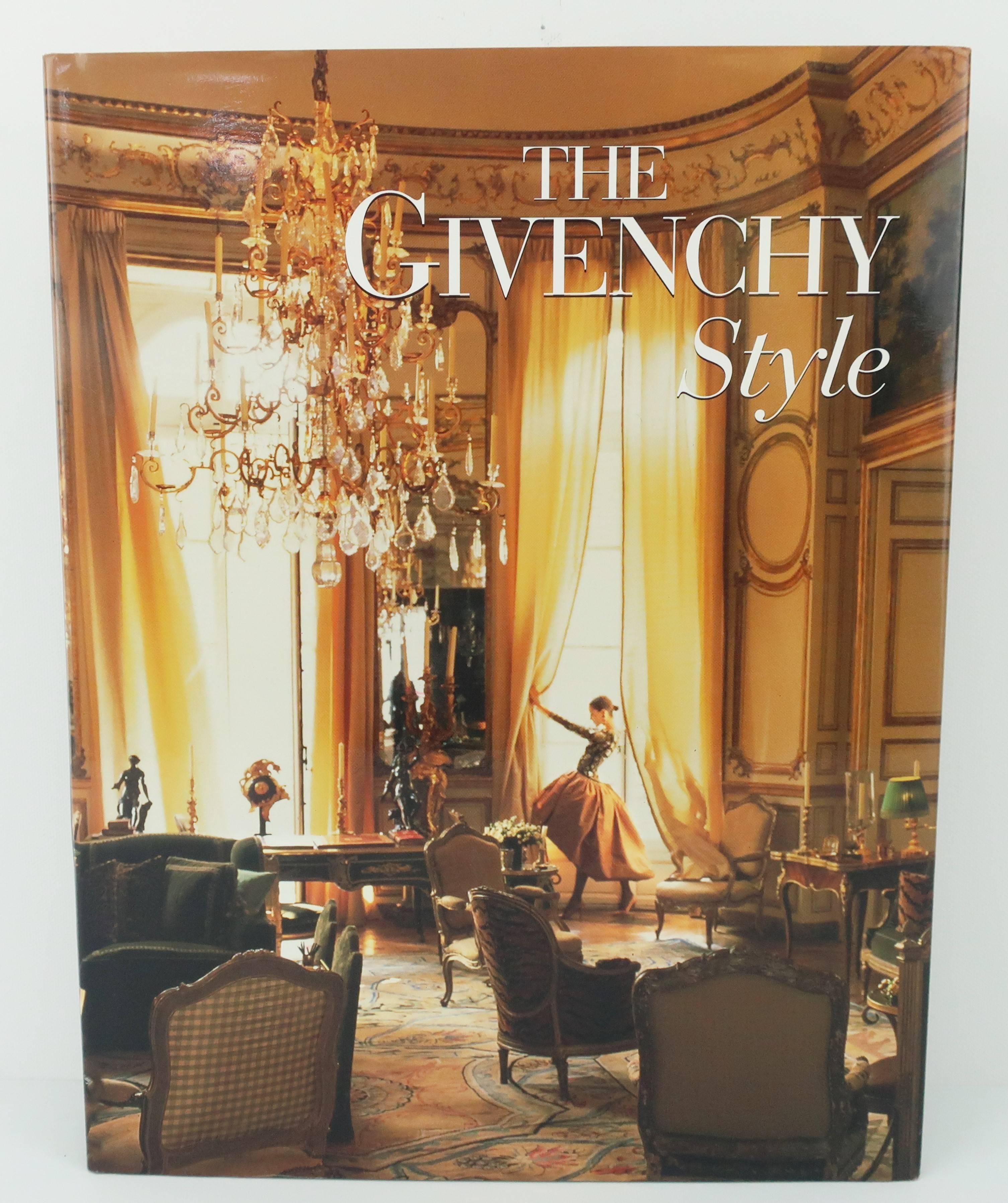 Enter the fabulously fashionable world of Hubert de Givenchy with this beautifully published 208 page hardcover coffee table book printed by Vendome Press in 1998.  Every page is filled with images and fascinating information about the life and
