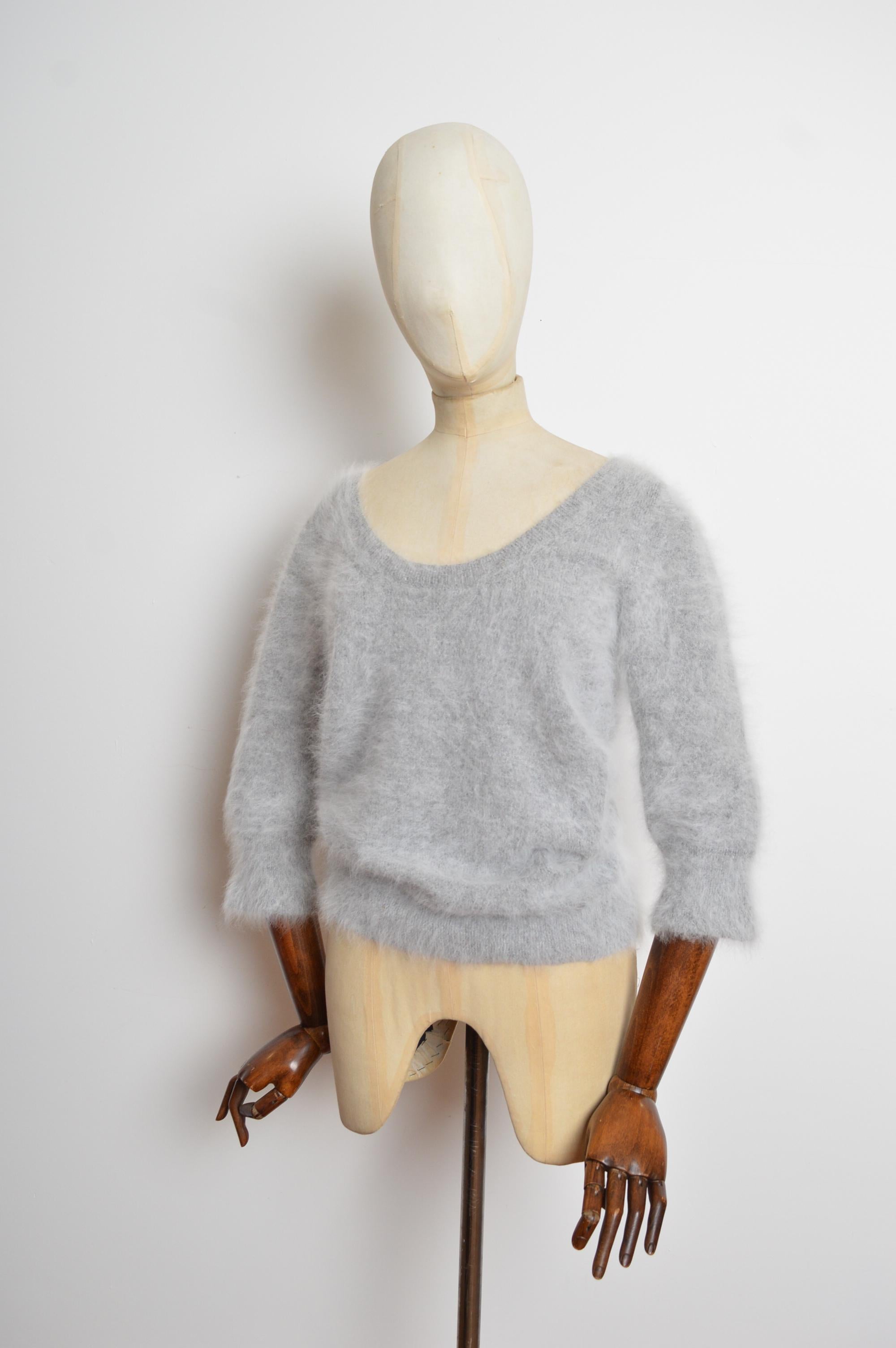 1998 Tom Ford Era GUCCI Soft fluffy Grey Angora 3/4 Sleeve Knit Sweater - Jumper en vente 3