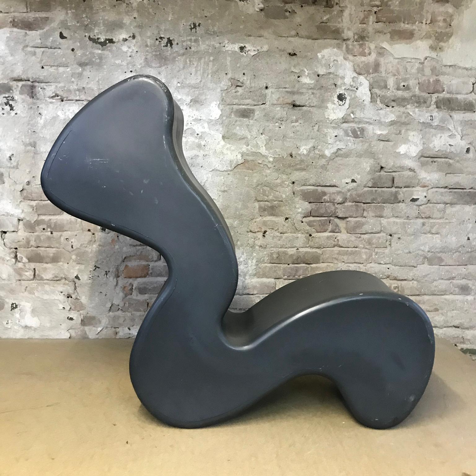 1998, Verner Panton, Dark Grey/ Black, Phantom Chair/Table For Sale 4