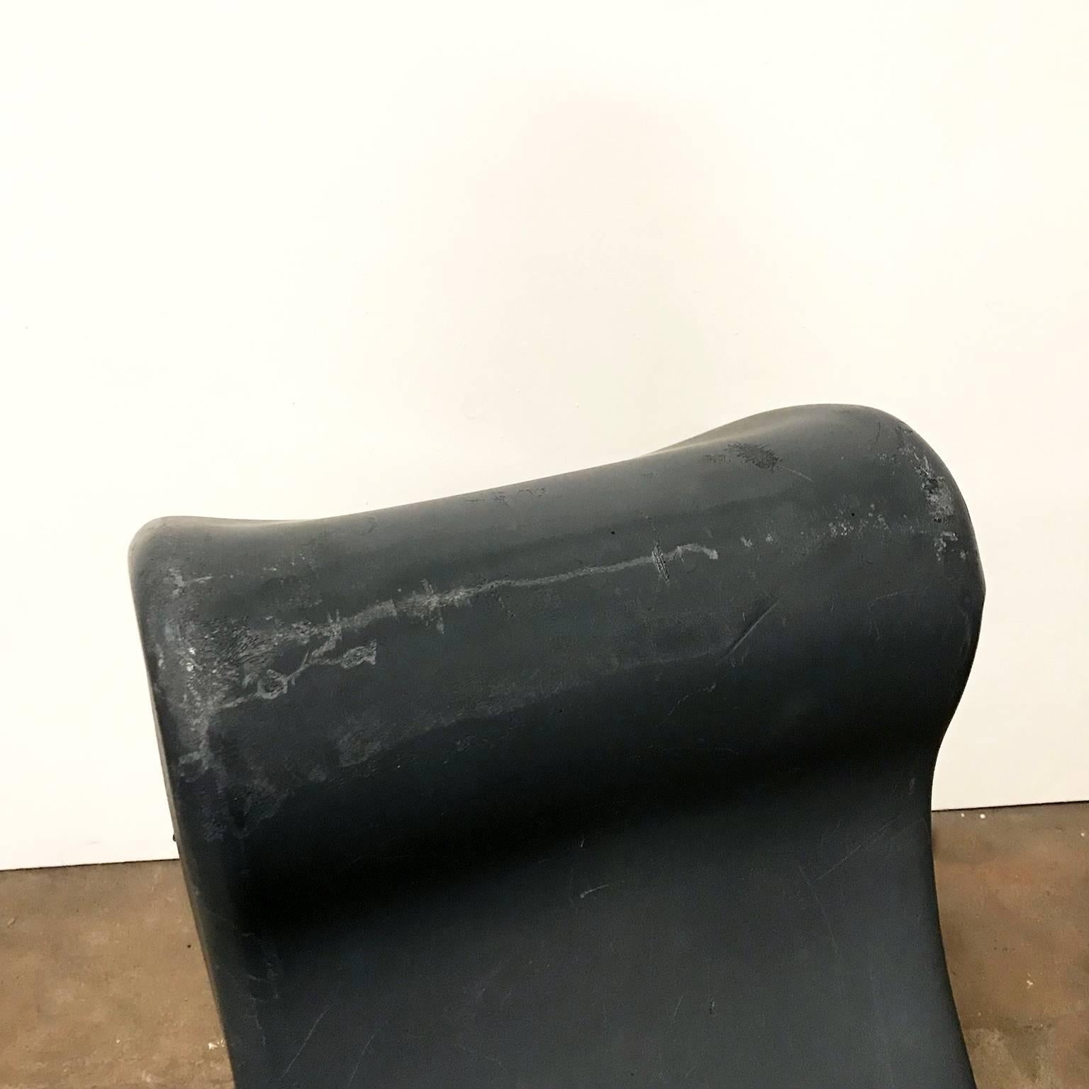 1998, Verner Panton, Dark Grey/ Black, Phantom Chair/Table In Good Condition For Sale In Amsterdam IJMuiden, NL