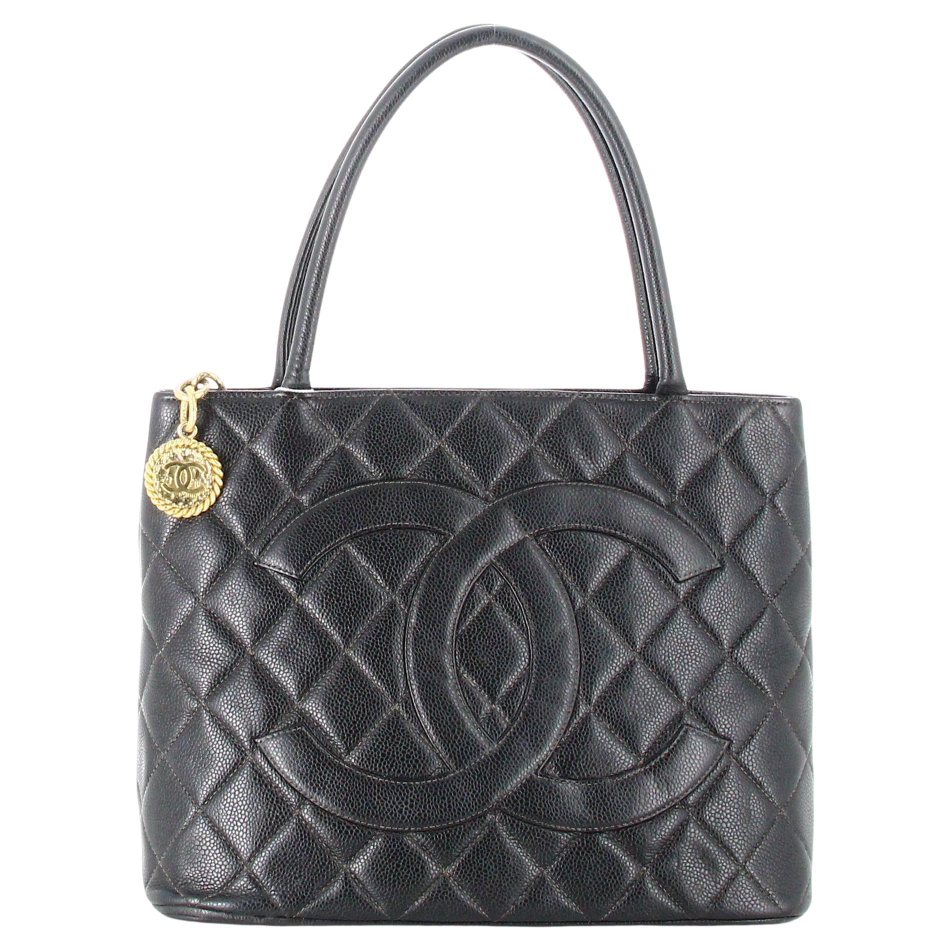 1999 Black Quilted Leather Medallion Handbag Double C  For Sale