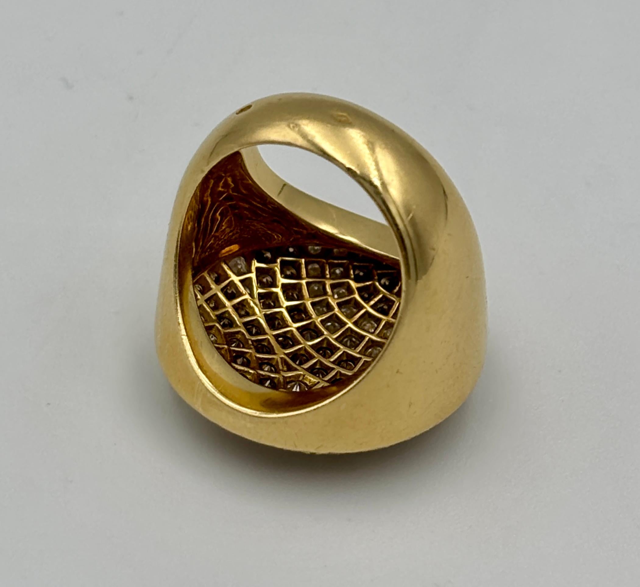 1999 Anello Cartier in oro 18 ct. e diamanti bianchi e colorati in vendita 6