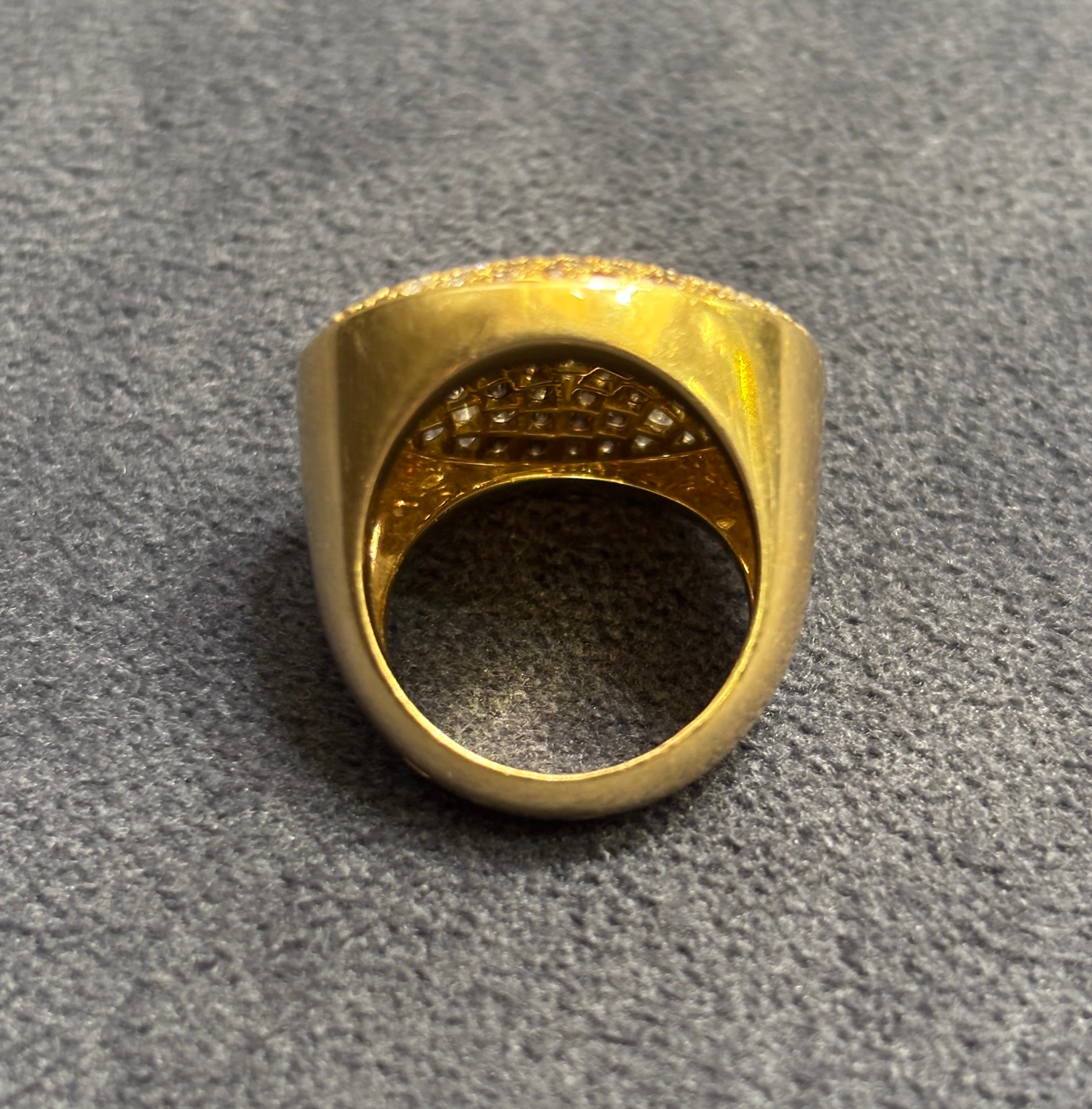 da uomo o donna 1999 Anello Cartier in oro 18 ct. e diamanti bianchi e colorati in vendita