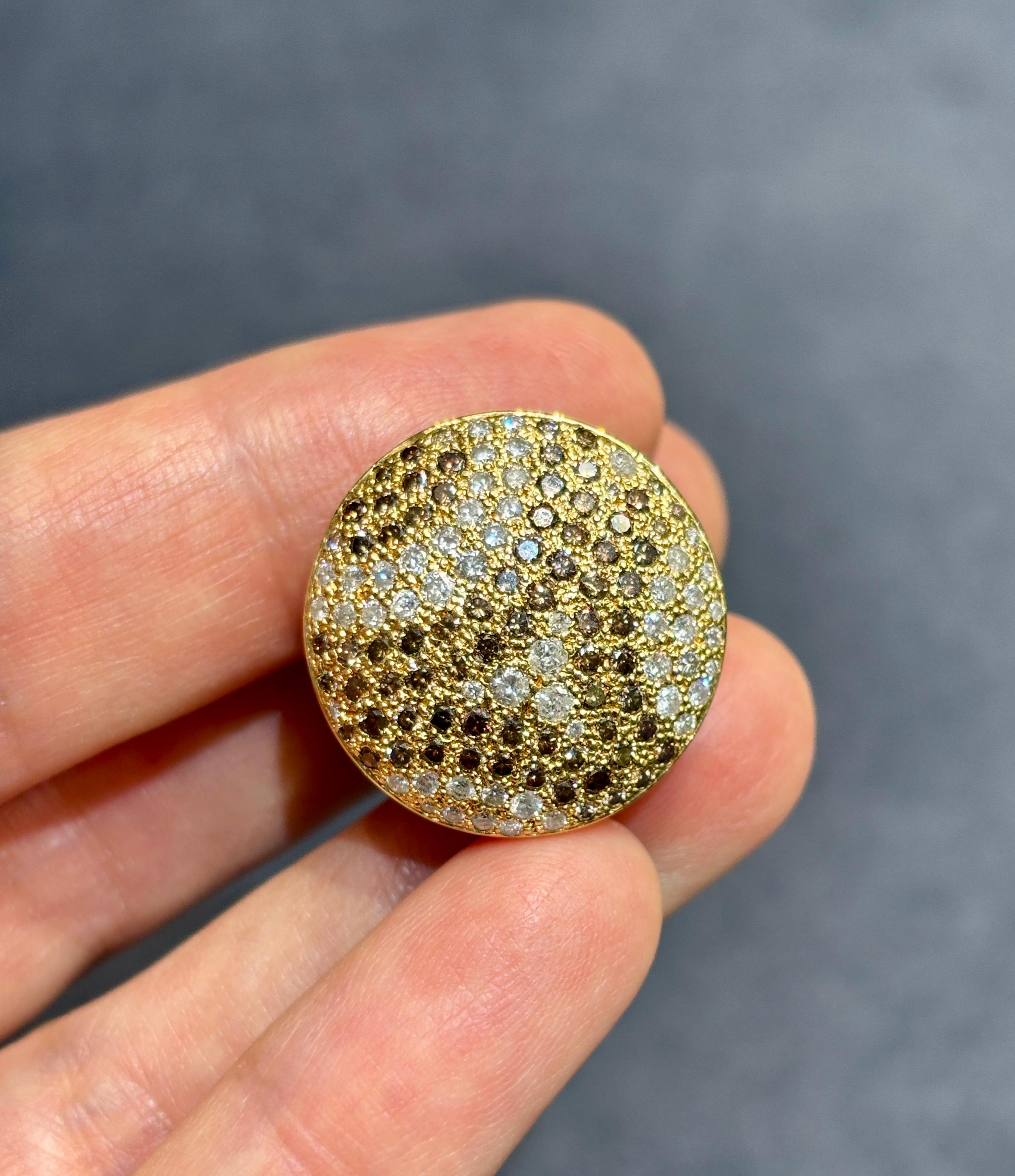 1999 Anello Cartier in oro 18 ct. e diamanti bianchi e colorati in vendita 3