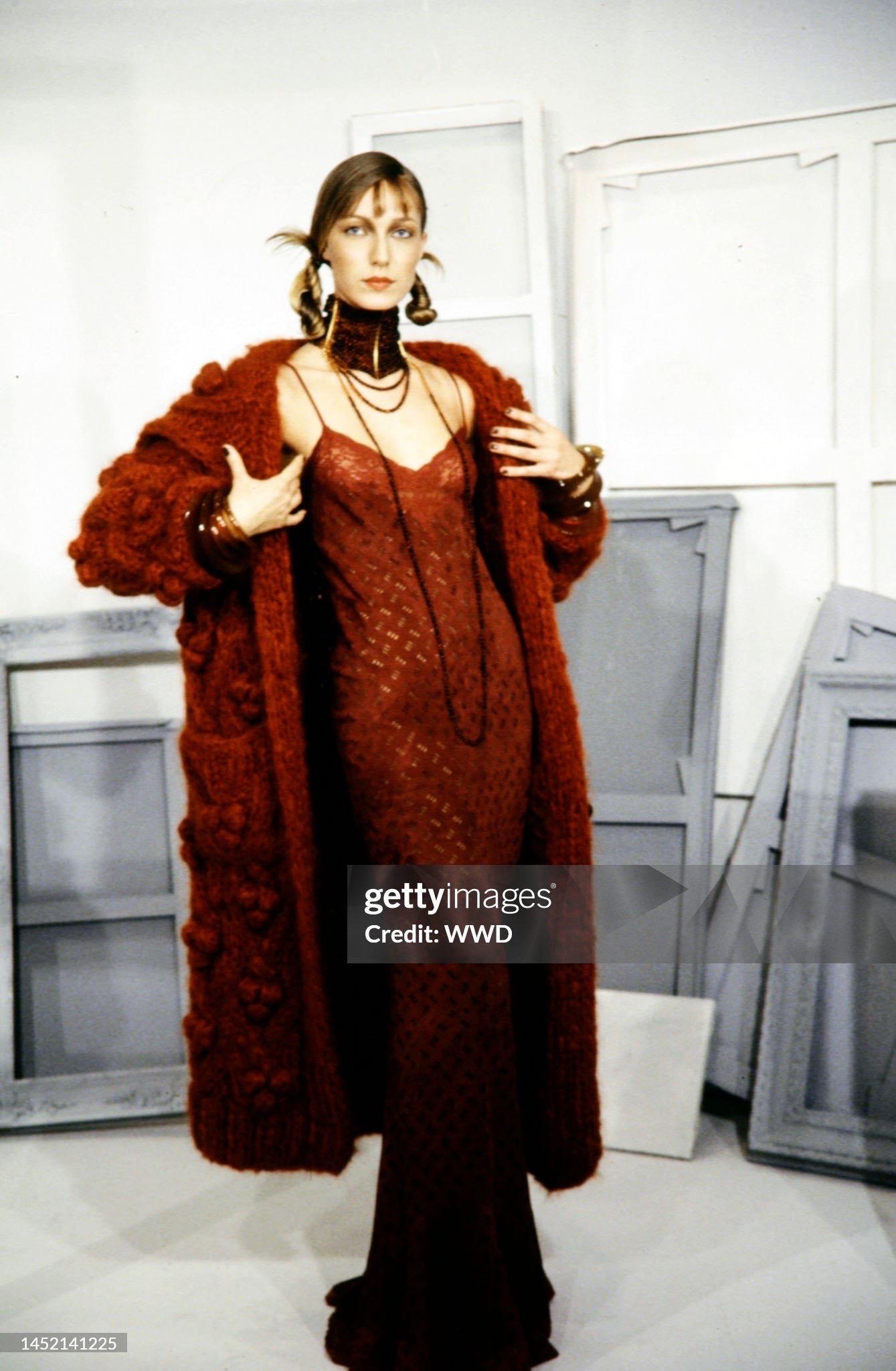1999 Christian Dior by John Galliano Red Wool Knit Shawl-Collar Sweater Coat 10