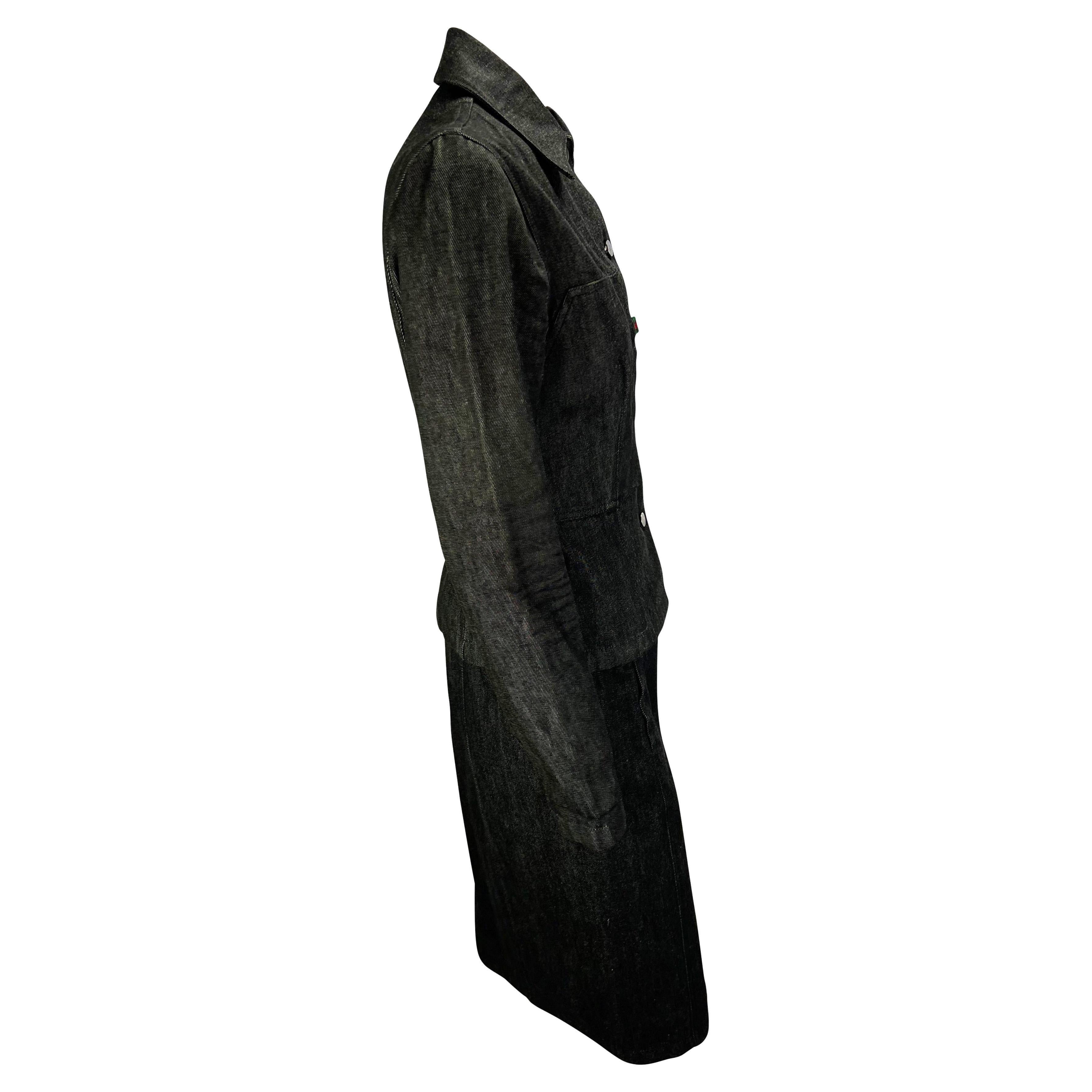 1999 Gucci by Tom Ford Ensemble jupe et veste en denim noir avec bordures en toile Excellent état - En vente à West Hollywood, CA