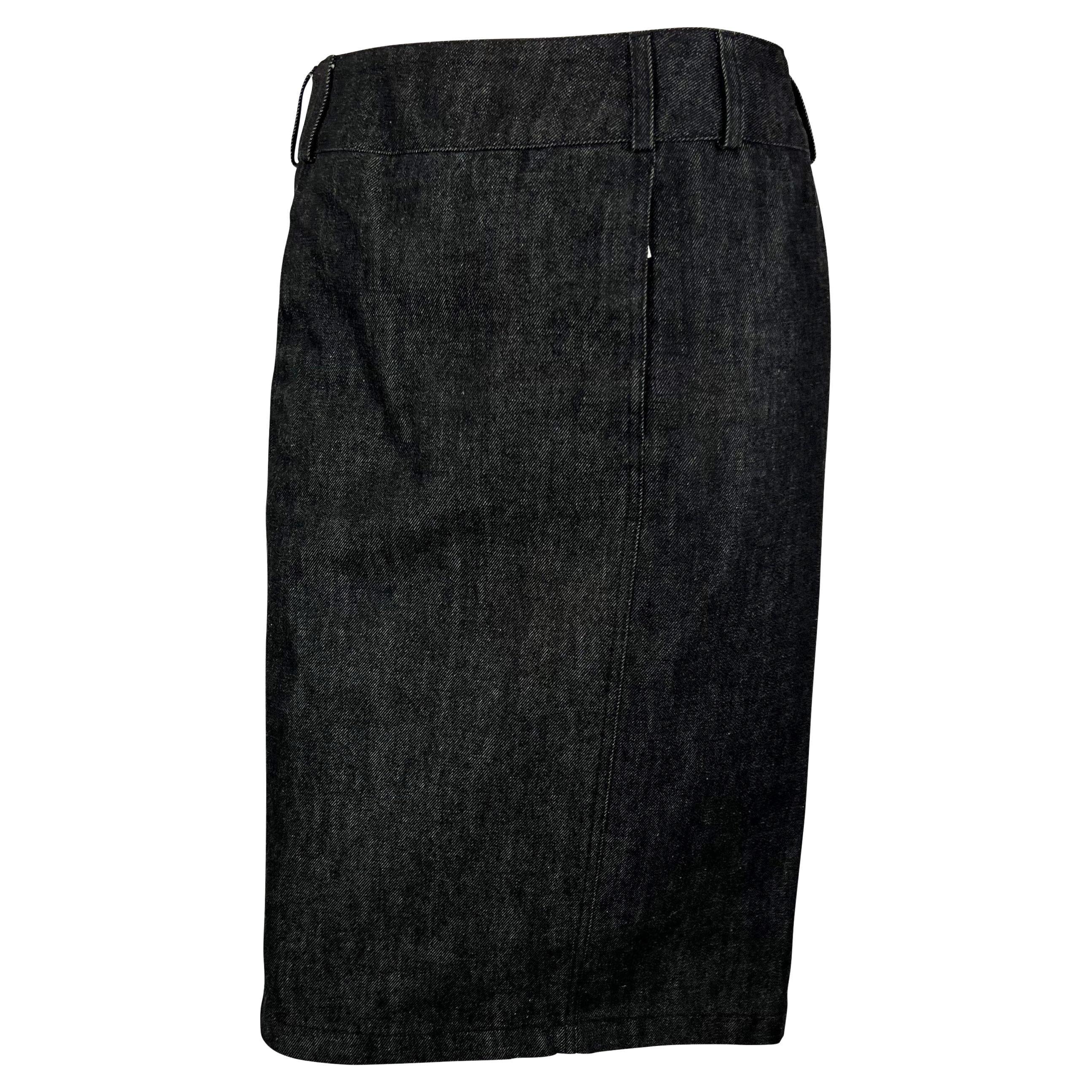 1999 Gucci by Tom Ford Ensemble jupe et veste en denim noir avec bordures en toile en vente 1