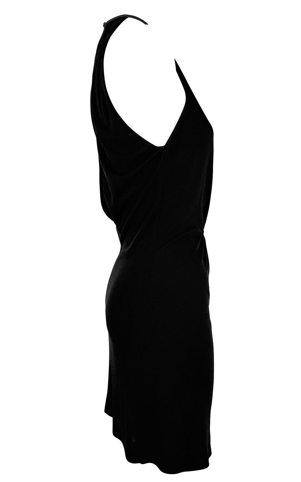 1999 Gucci by Tom Ford Minivestido sin espalda de viscosa con ribetes de cuero negro y escote profundo en Excelente estado para la venta en West Hollywood, CA