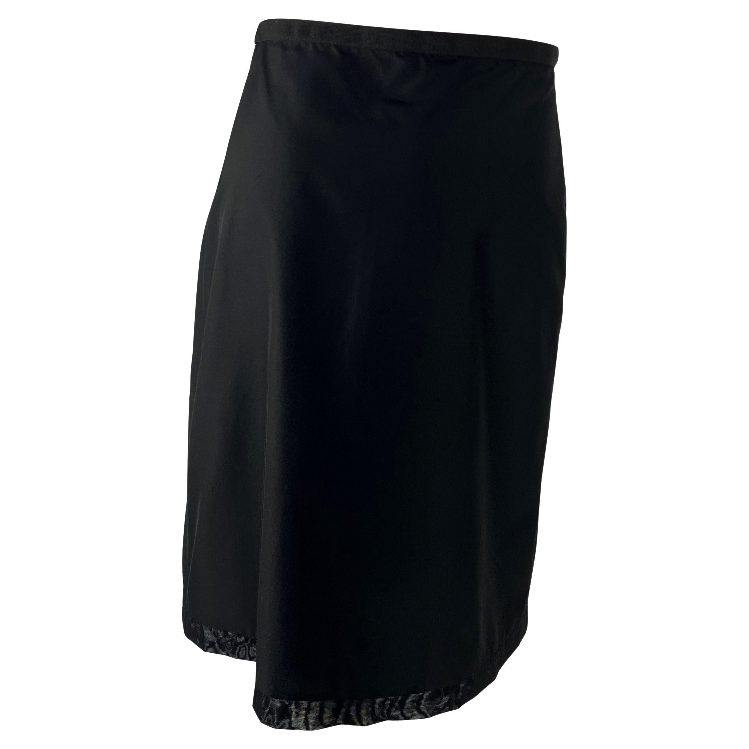 1999 Gucci by Tom Ford Black Nylon Mesh Trim Skirt In Good Condition For Sale In West Hollywood, CA