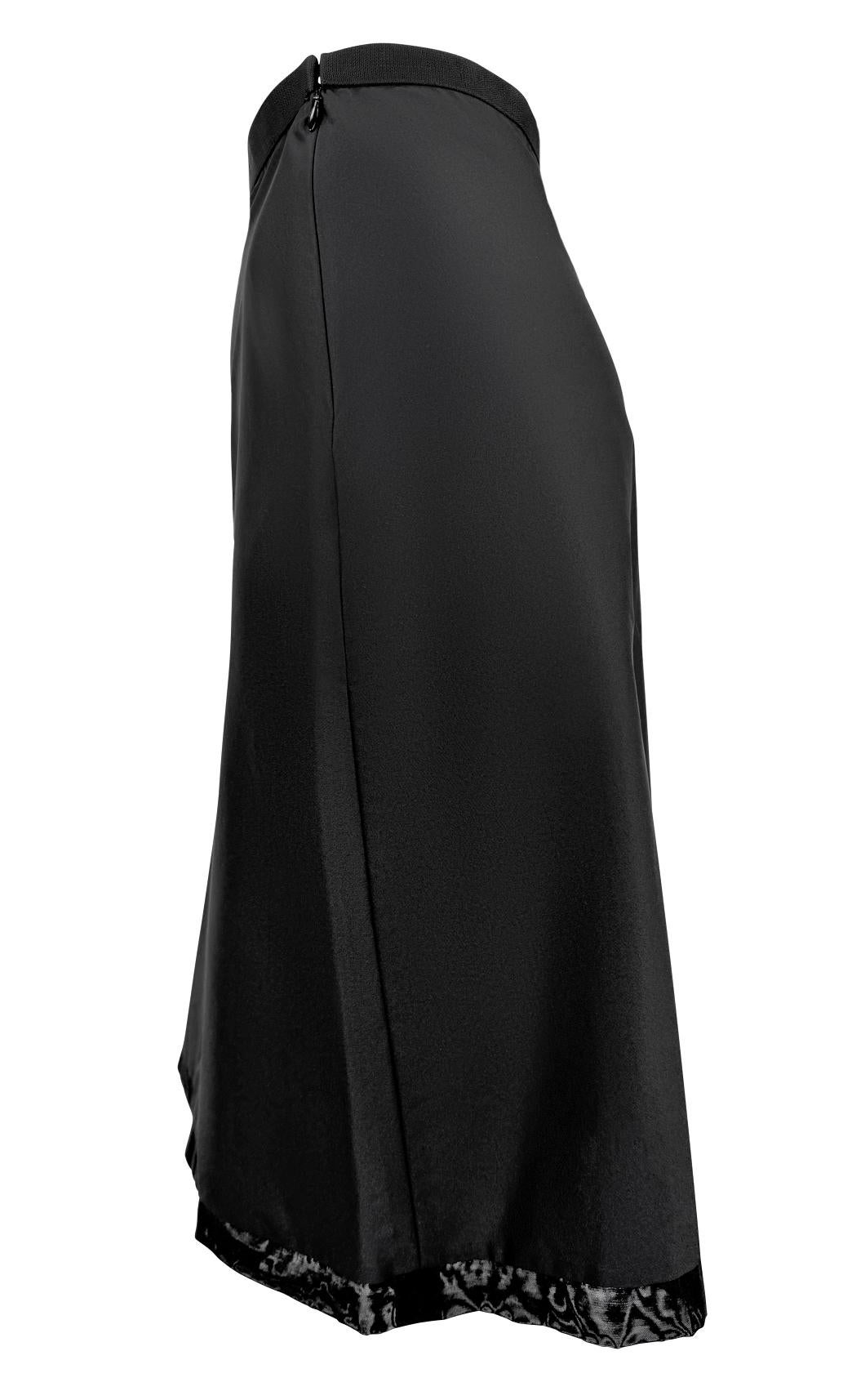 1999 Gucci by Tom Ford Black Nylon Mesh Trim Skirt In Excellent Condition For Sale In West Hollywood, CA
