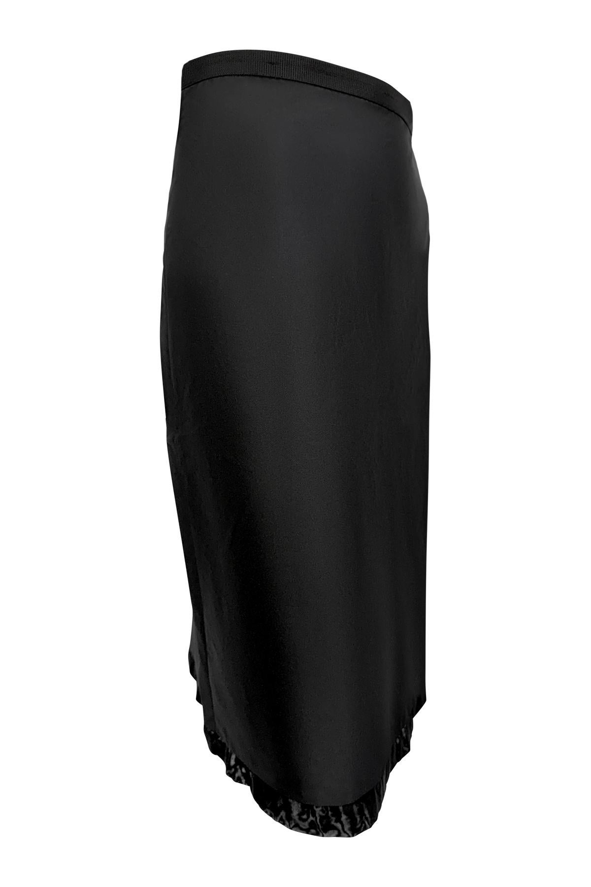 1999 Gucci by Tom Ford Black Nylon Mesh Trim Skirt For Sale 2
