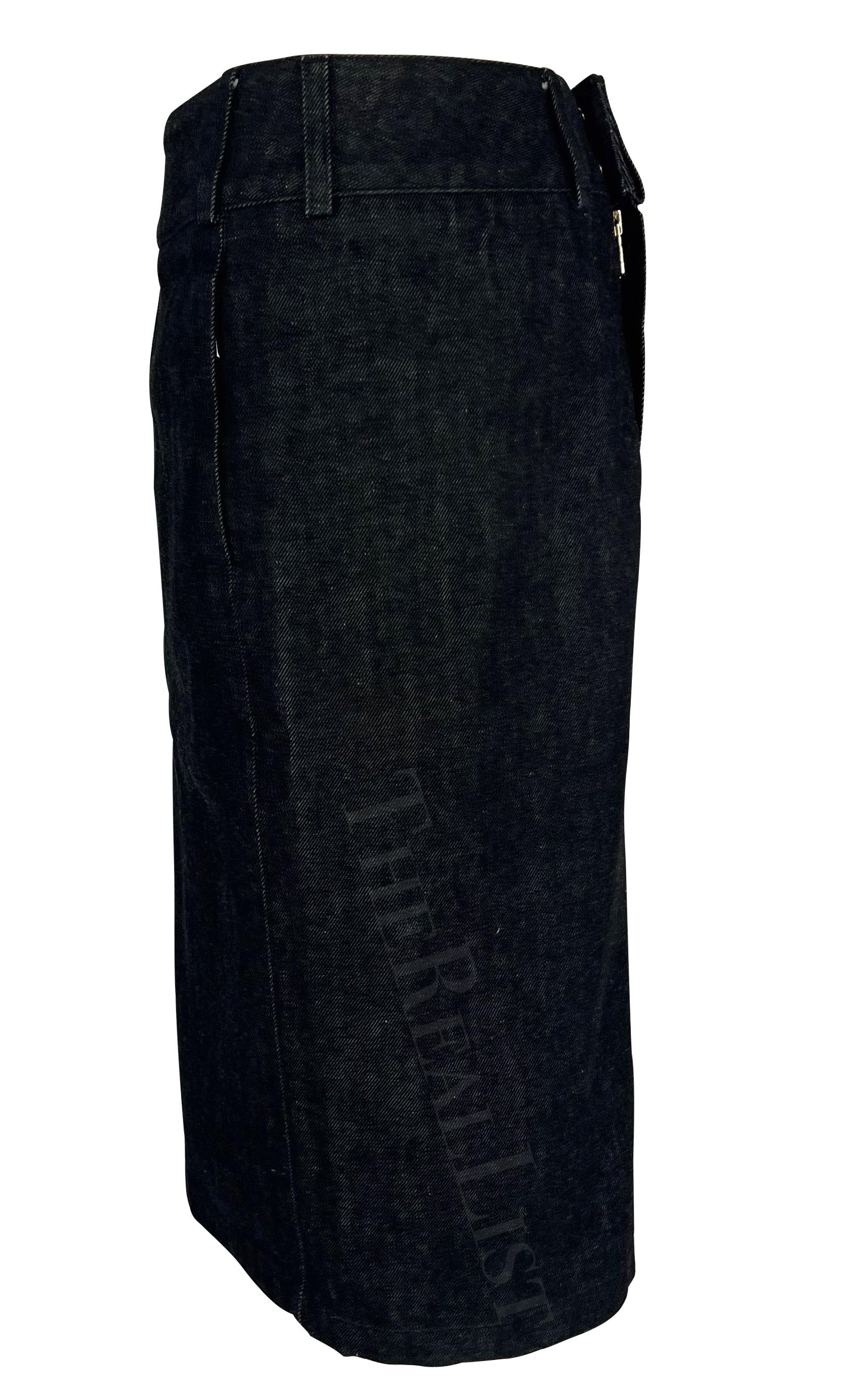 1999 Gucci by Tom Ford Dark Denim Zipper Skirt In Excellent Condition For Sale In West Hollywood, CA
