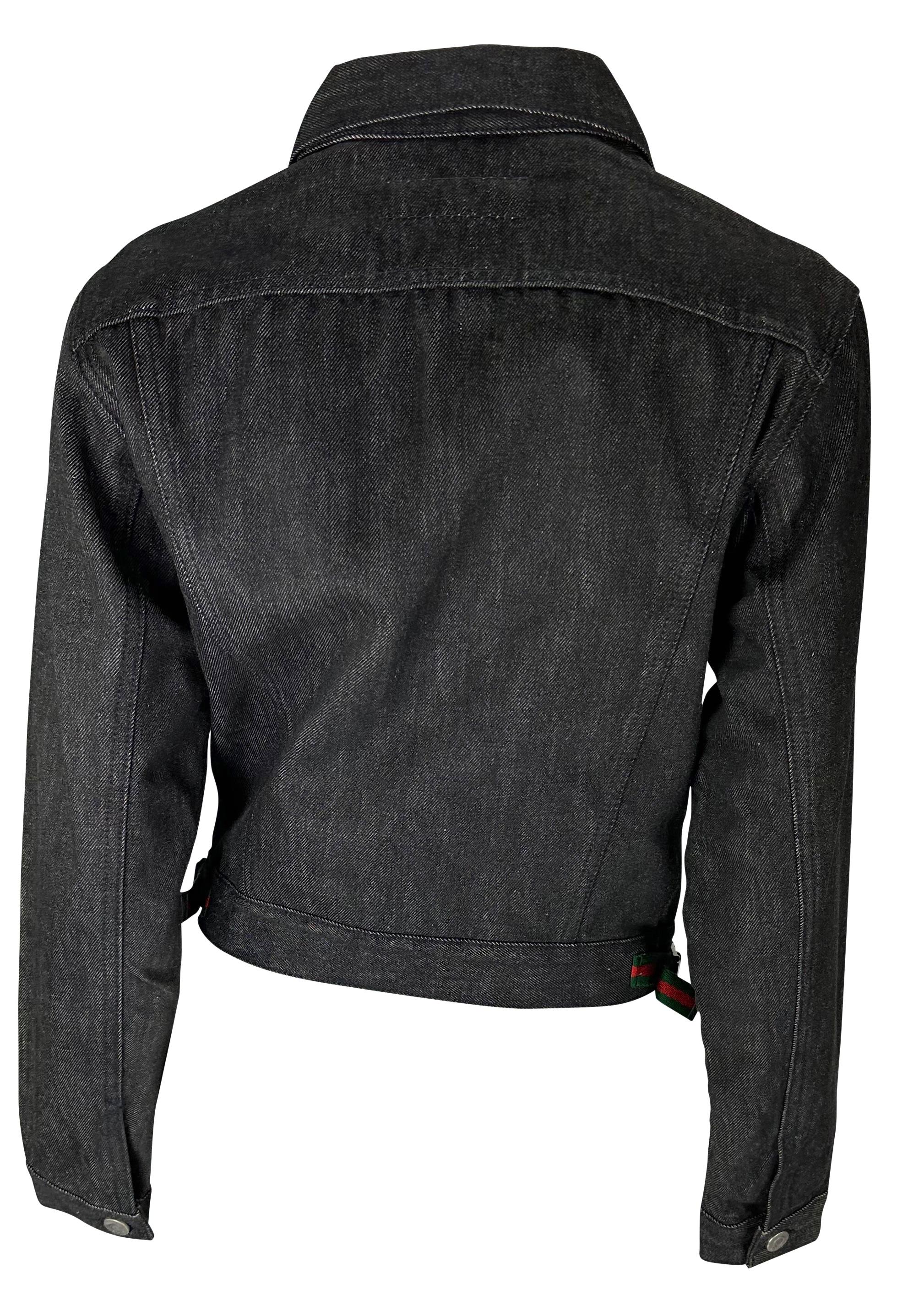 1999 Gucci by Tom Ford Web Buckle Black Logo Button Cotton Denim Jacket In Excellent Condition For Sale In West Hollywood, CA