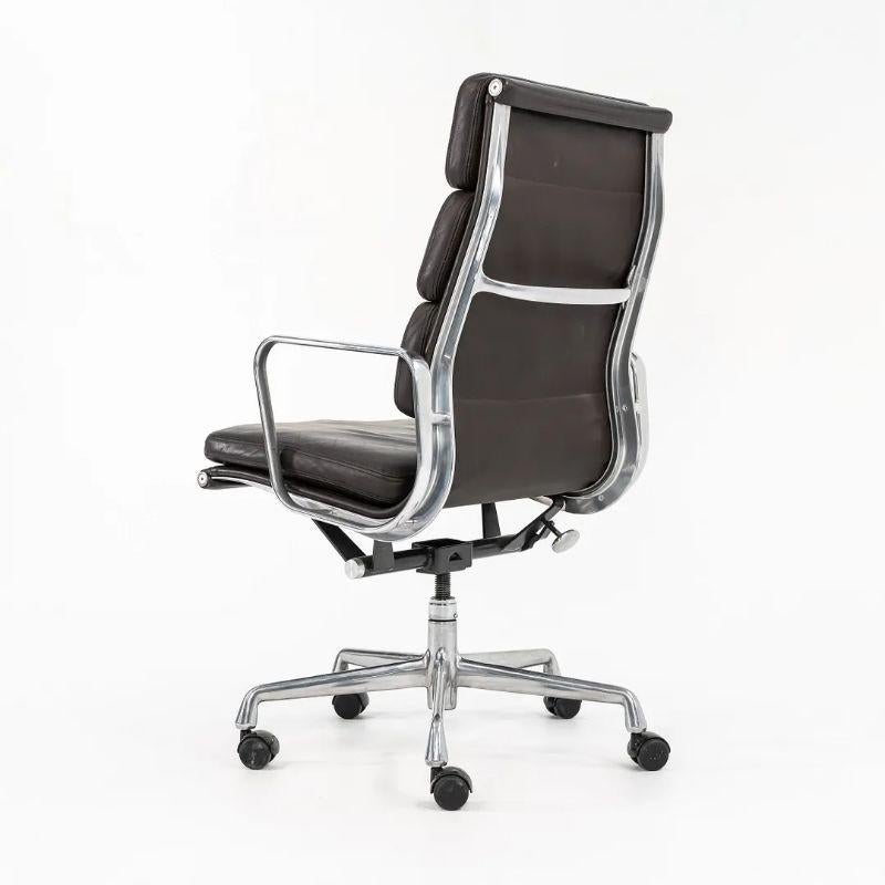 Cuir Chaise de bureau de direction Eames Aluminum Group Soft Pad en cuir Herman Miller 1999 en vente