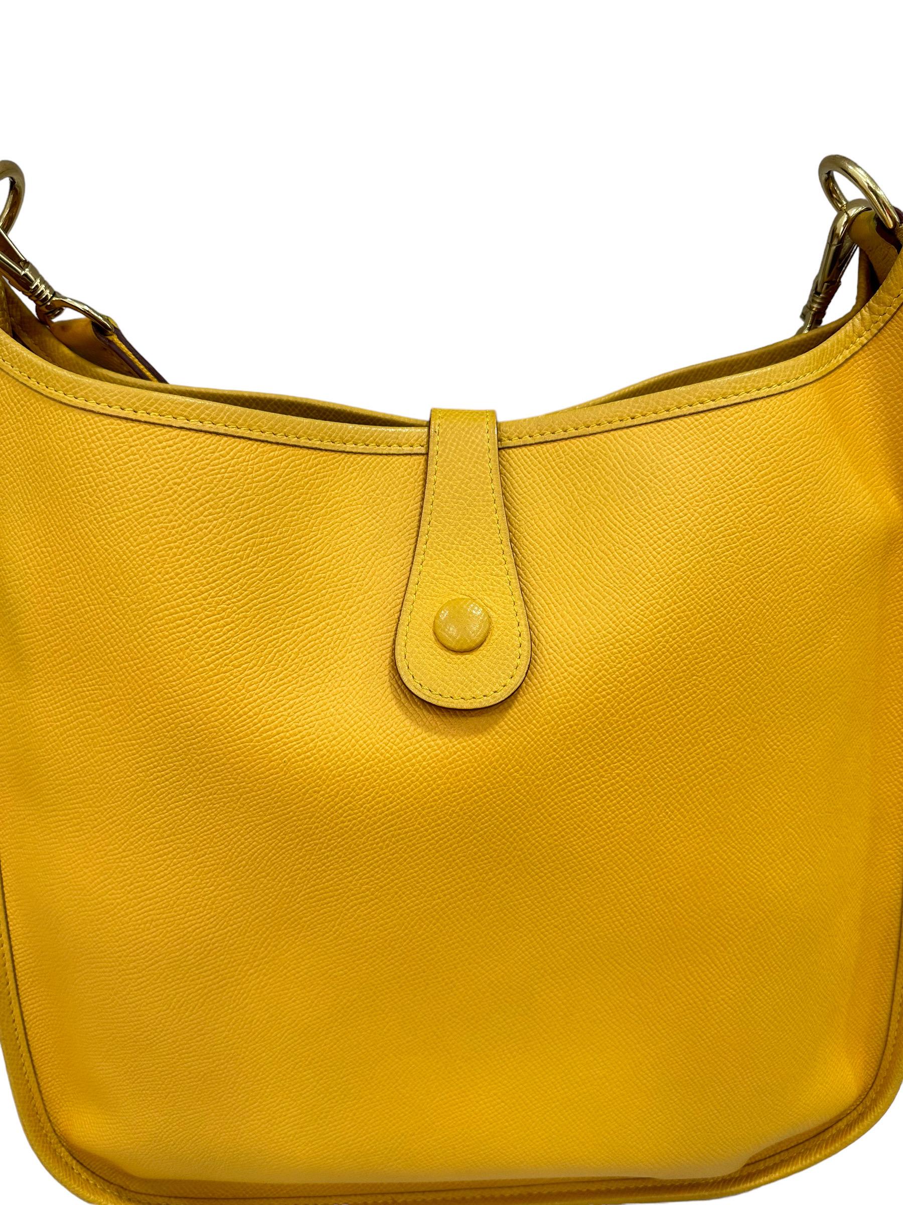 1999 Hermès Evelyne GM Epsom Jaune Leather Crossbody Bag For Sale 4